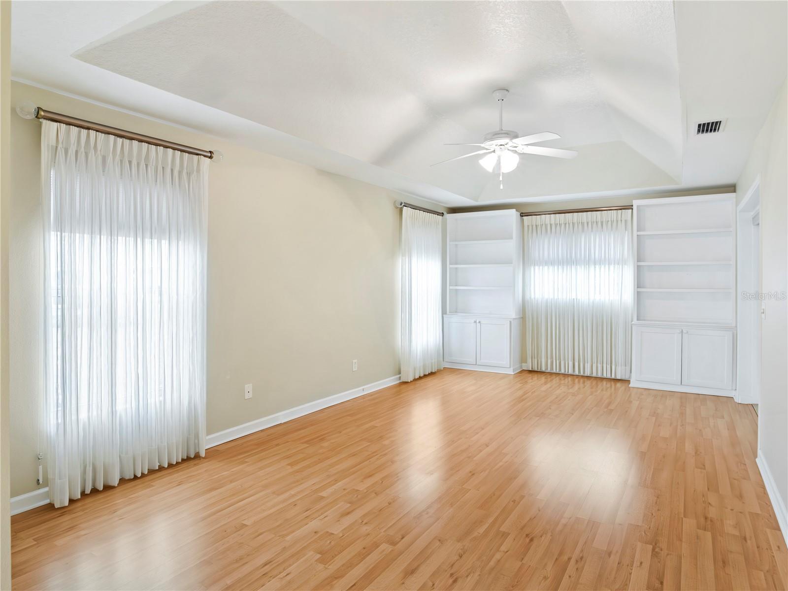 Image 9 of 29 For 1870 56th Terrace