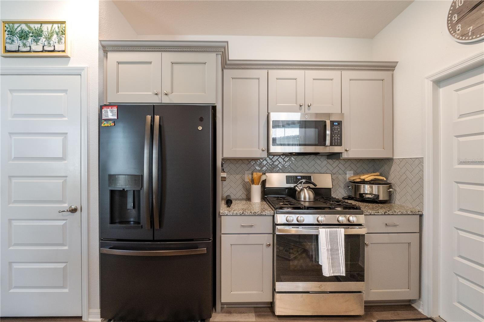 Image 14 of 27 For 9325 106th Avenue