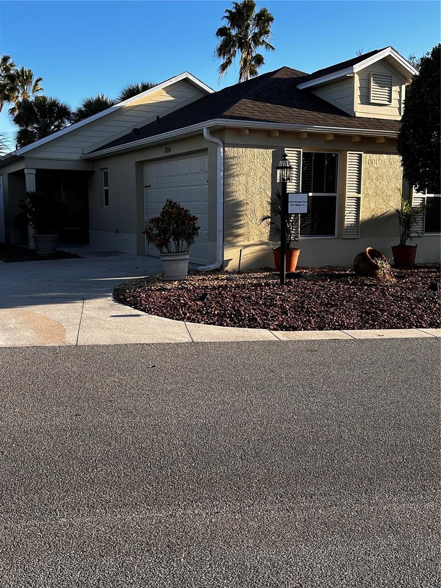 Image 3 of 30 For 1204 Flamingo Place