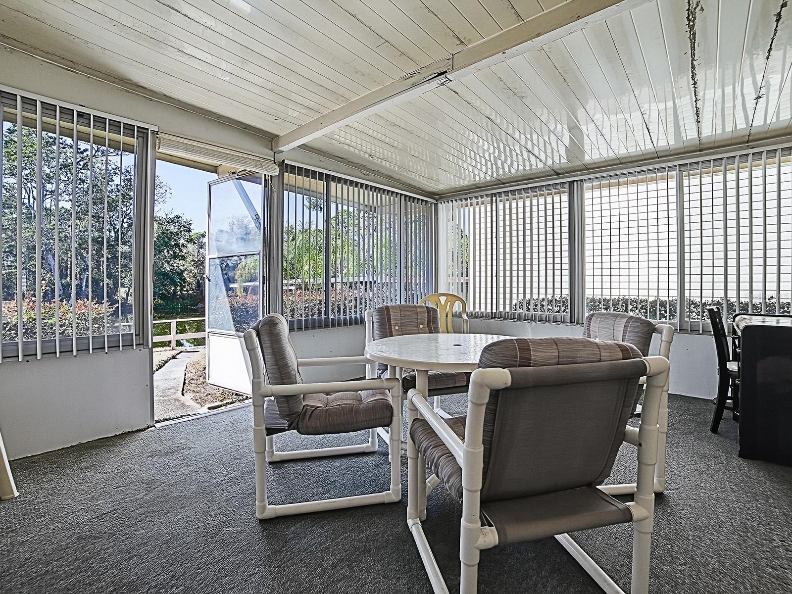 Image 11 of 31 For 25919 Zinnia Lane