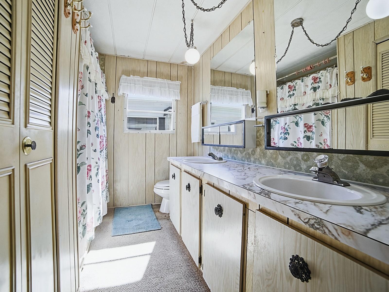 Image 16 of 31 For 25919 Zinnia Lane