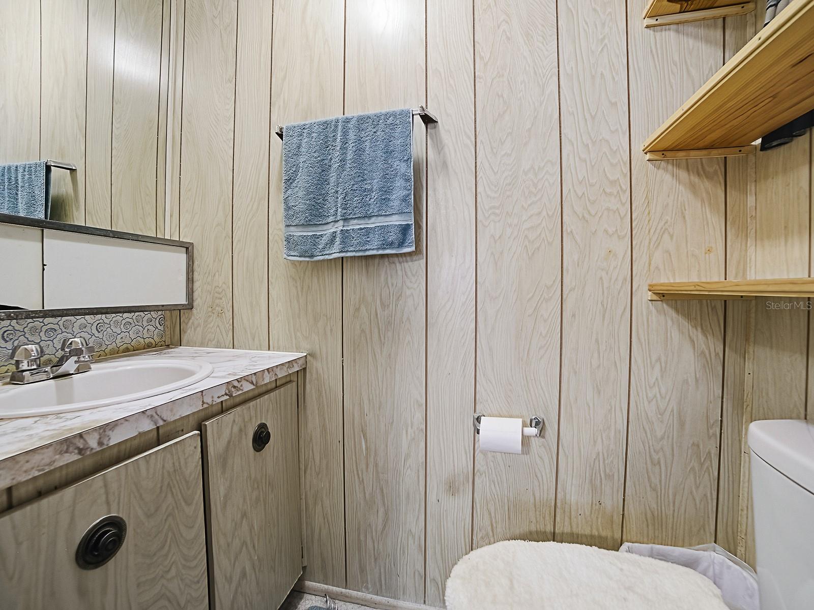 Image 19 of 31 For 25919 Zinnia Lane