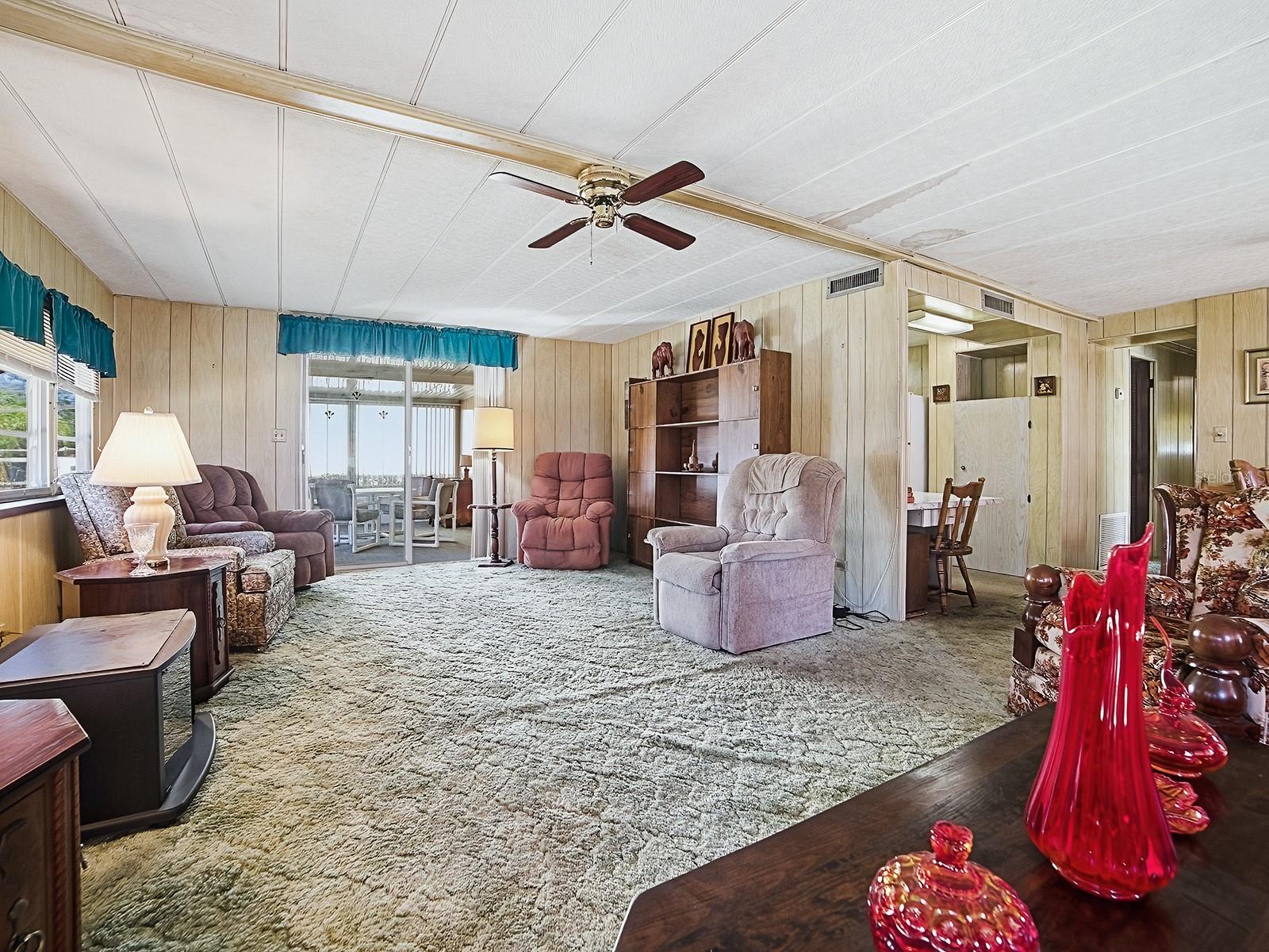 Image 20 of 31 For 25919 Zinnia Lane