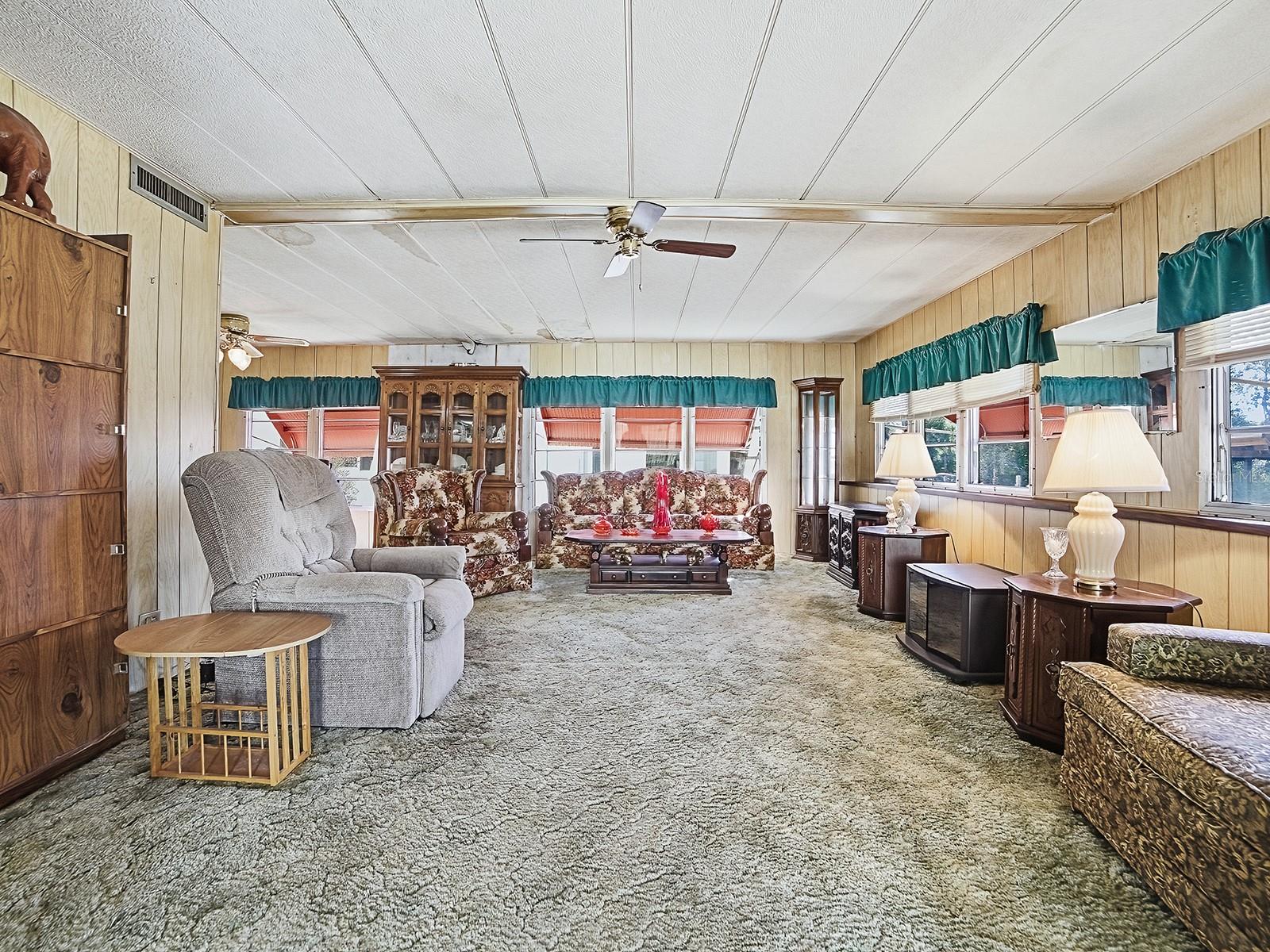 Image 21 of 31 For 25919 Zinnia Lane