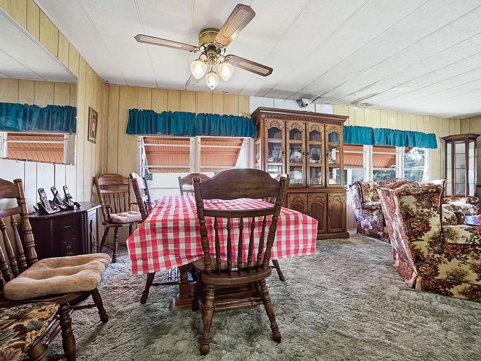 Image 24 of 31 For 25919 Zinnia Lane