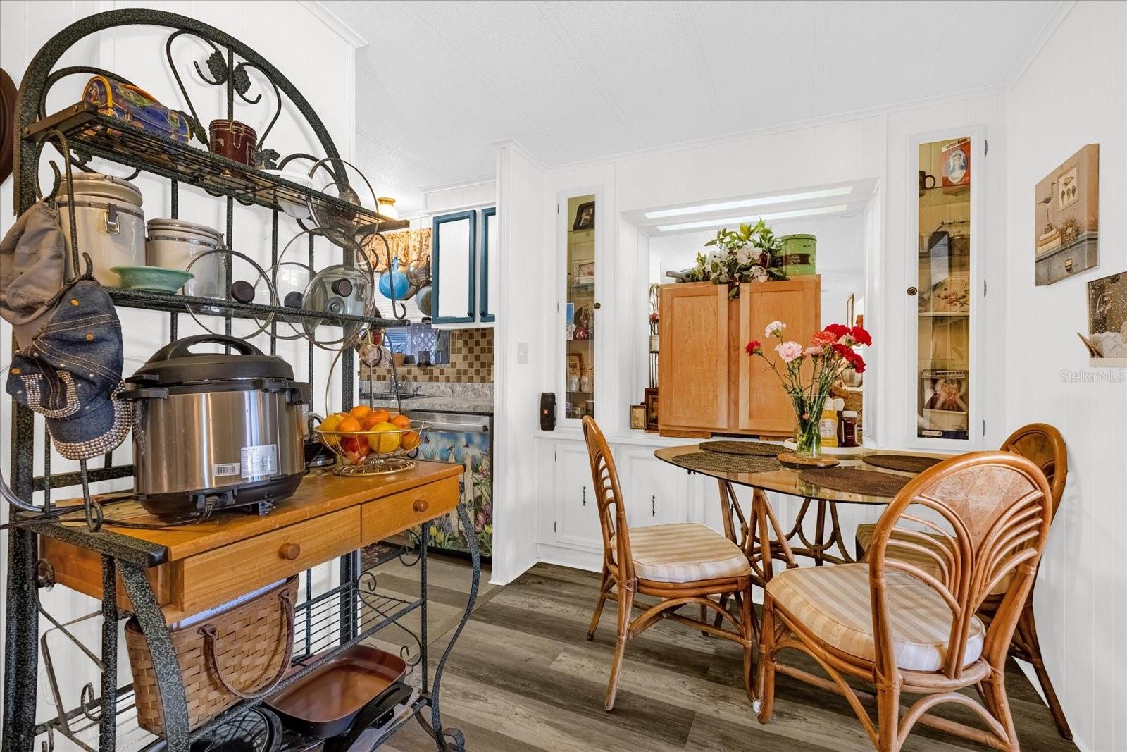 Image 10 of 55 For 115 Tropical Lane