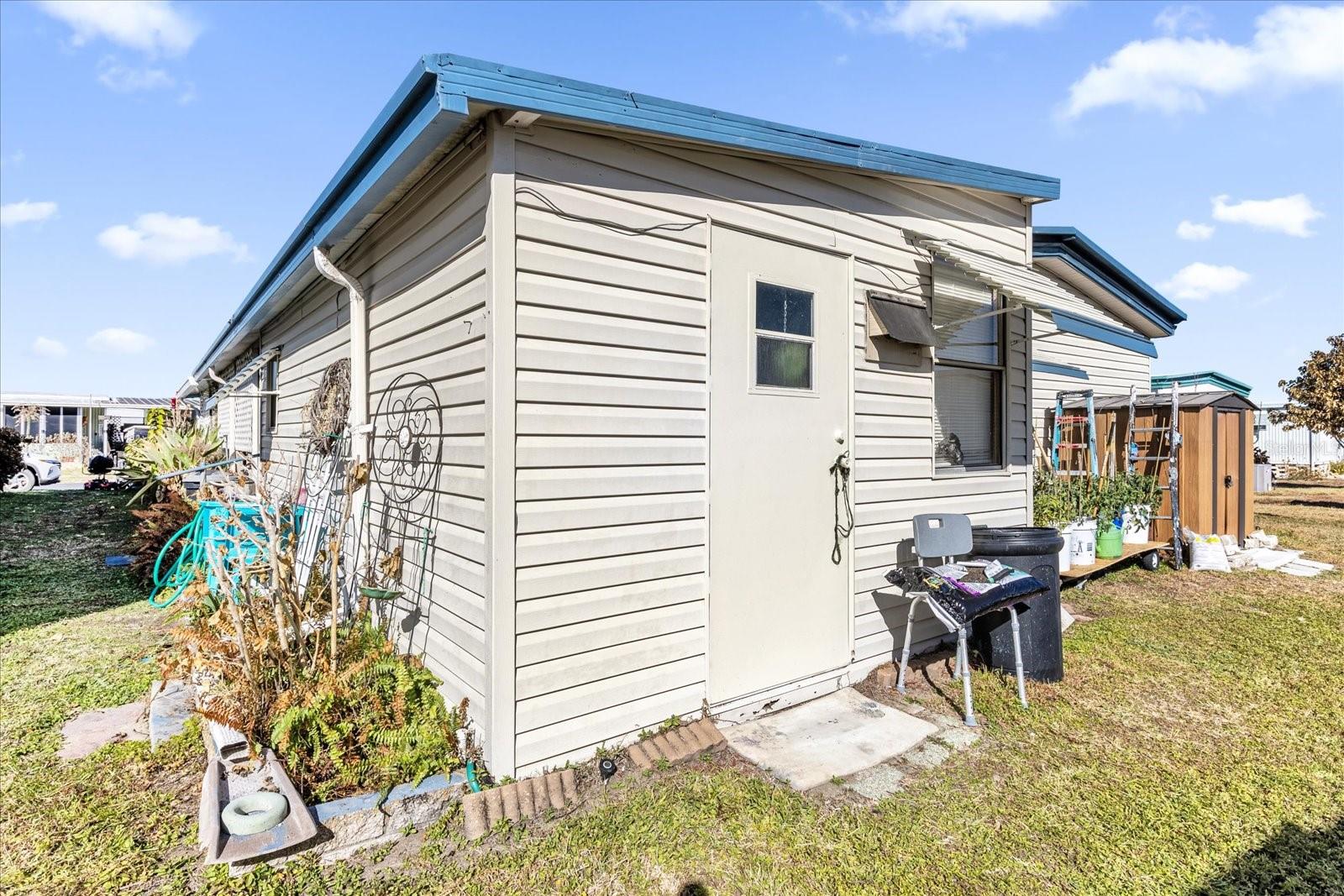 Image 33 of 55 For 115 Tropical Lane