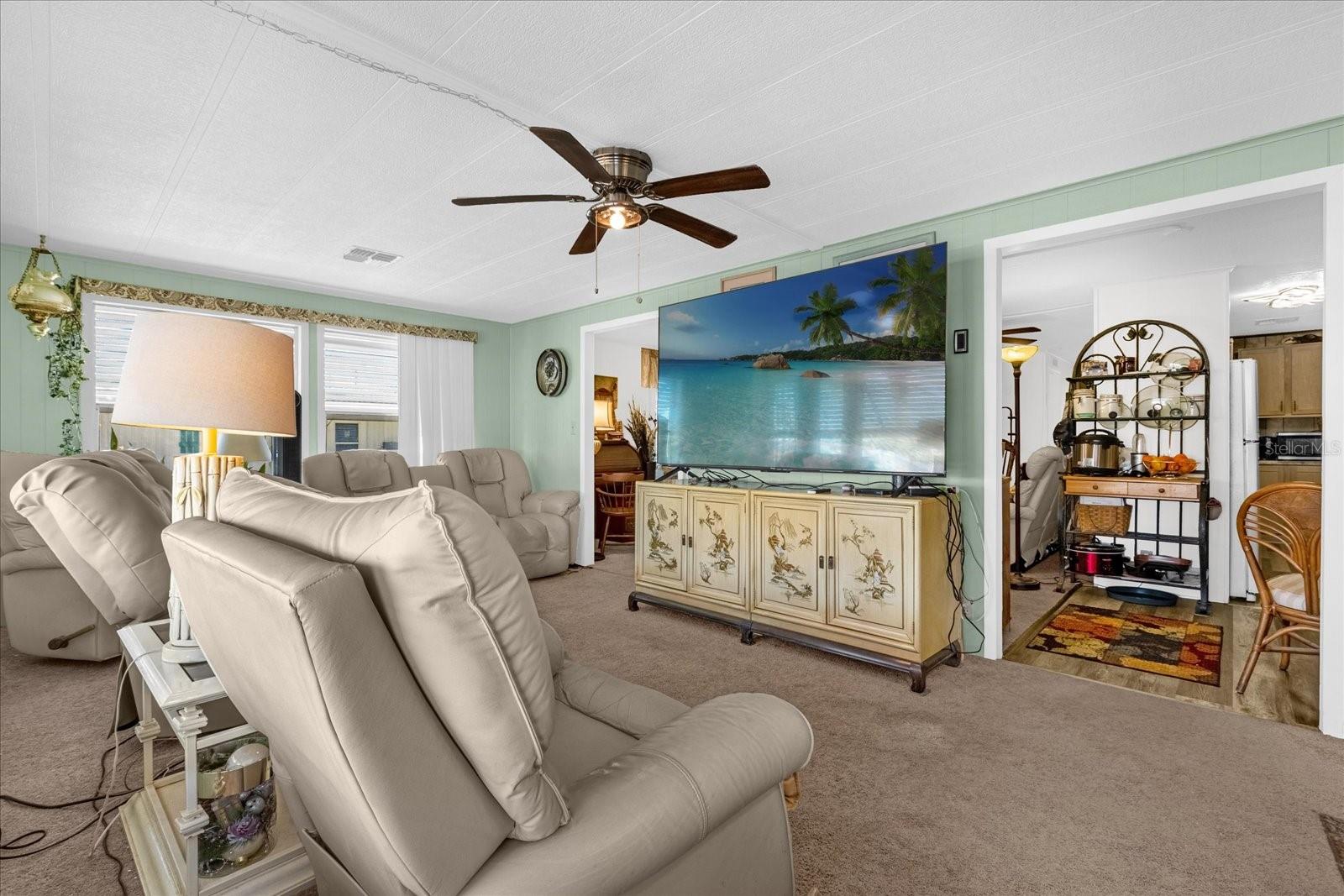 Image 5 of 55 For 115 Tropical Lane