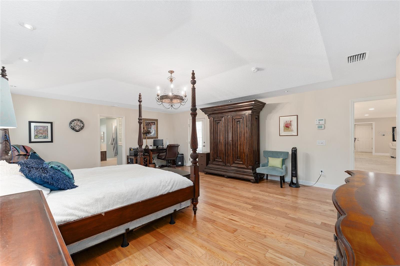 Image 33 of 100 For 2756 Cutters Corner