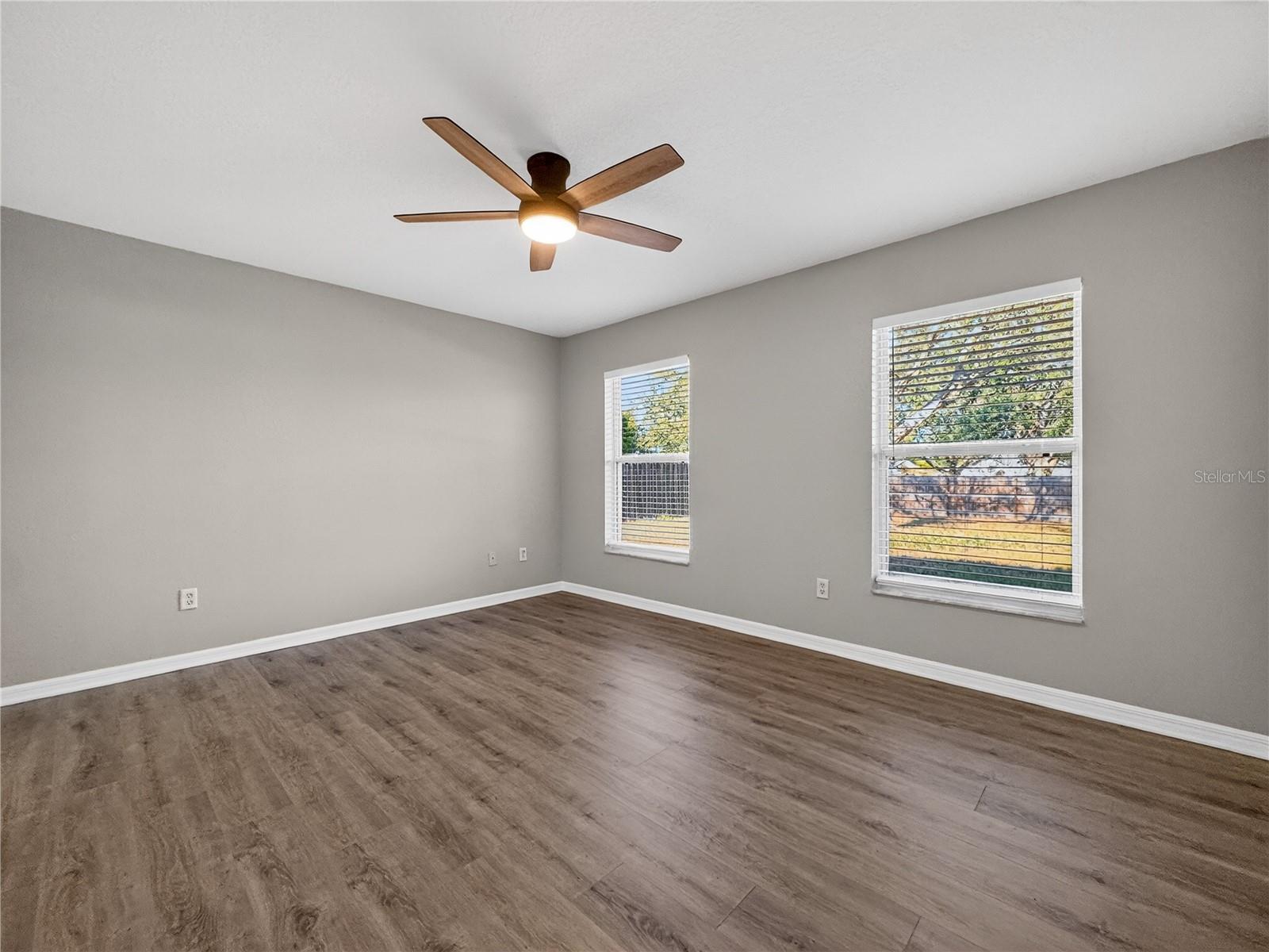 Image 11 of 37 For 14309 Golden View Drive