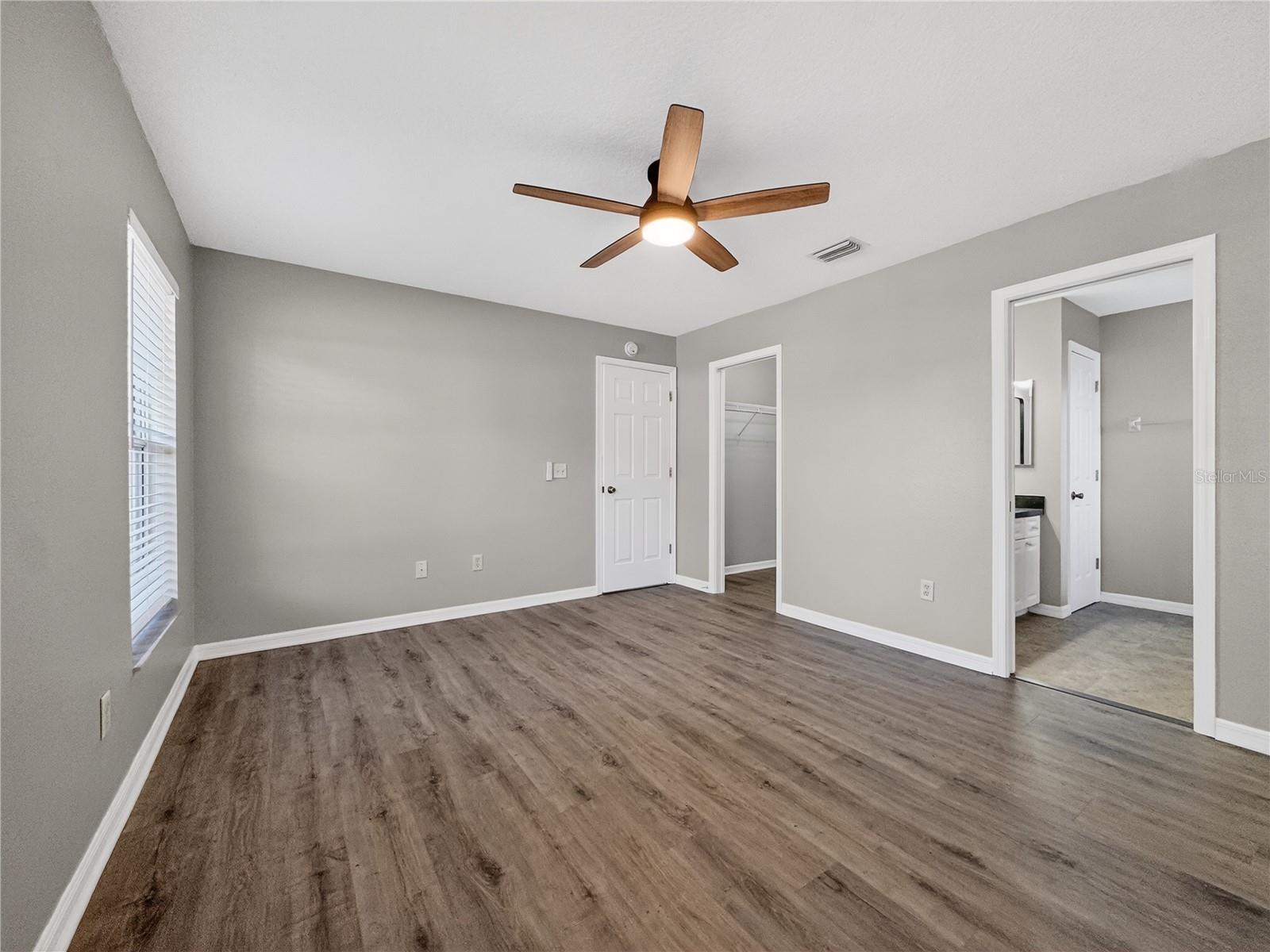 Image 12 of 37 For 14309 Golden View Drive