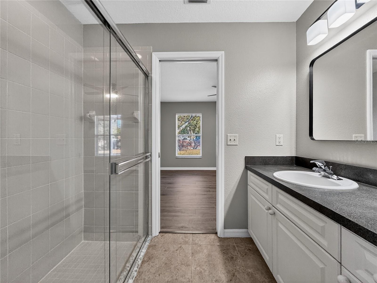 Image 17 of 37 For 14309 Golden View Drive