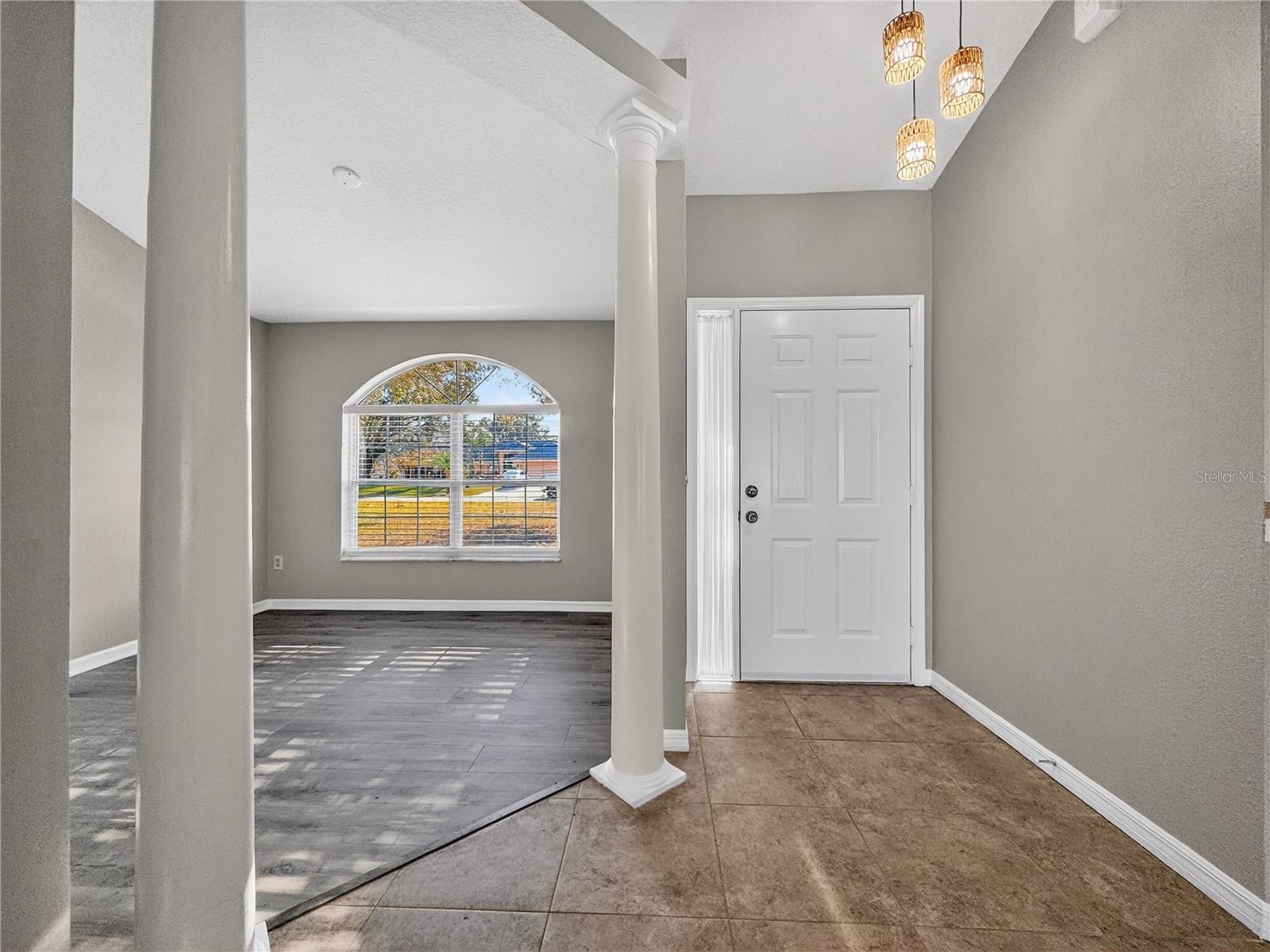 Image 2 of 37 For 14309 Golden View Drive