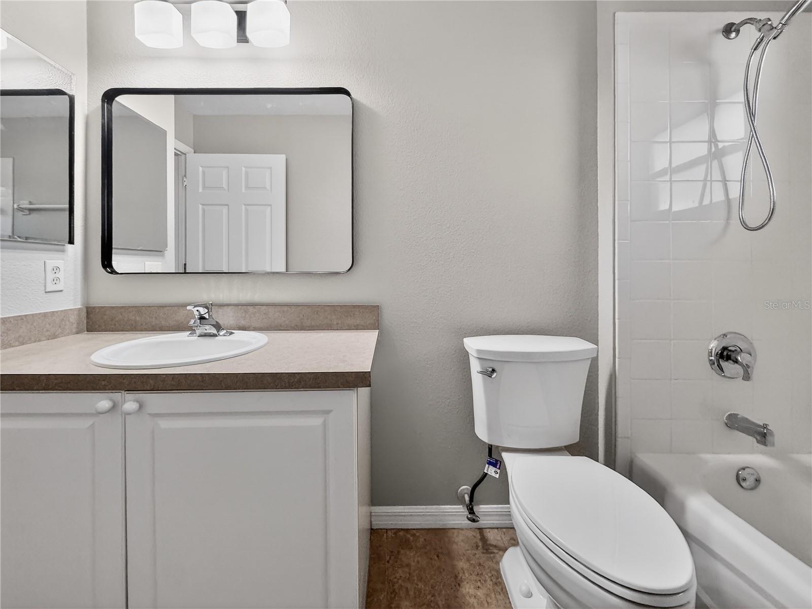 Image 22 of 37 For 14309 Golden View Drive