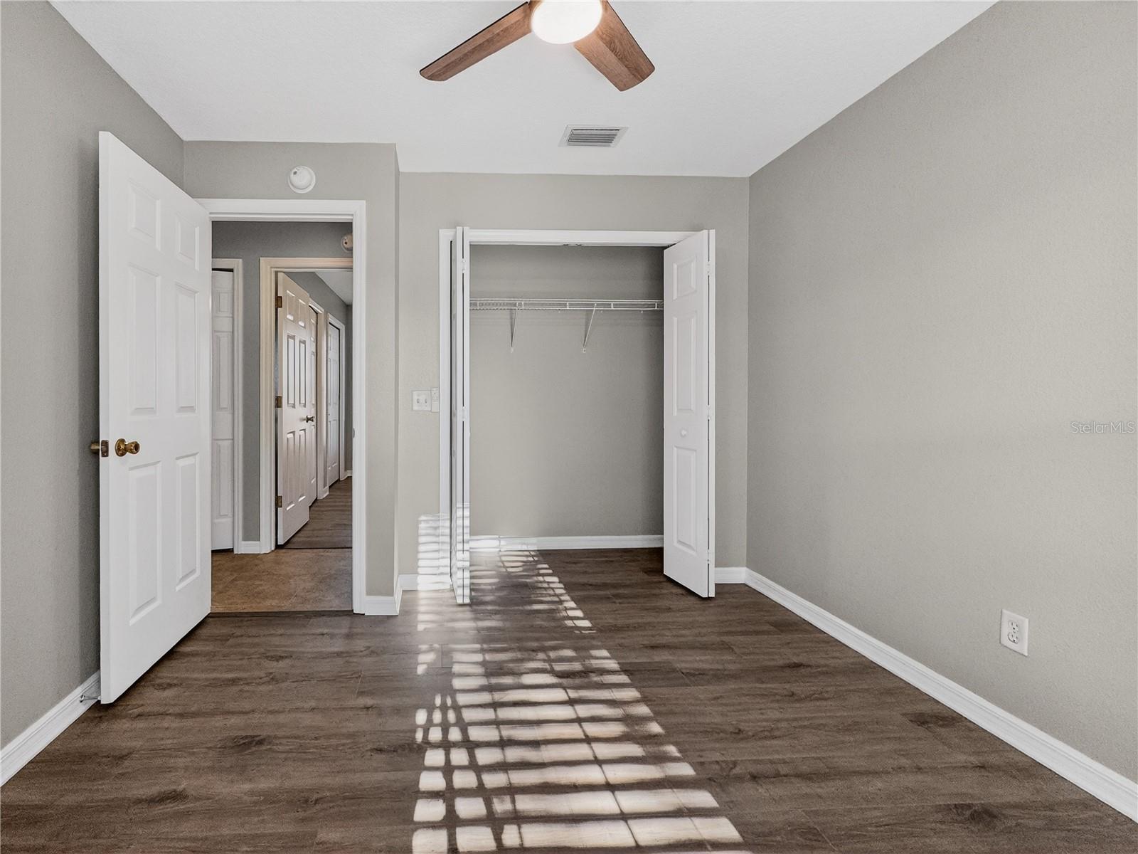 Image 24 of 37 For 14309 Golden View Drive