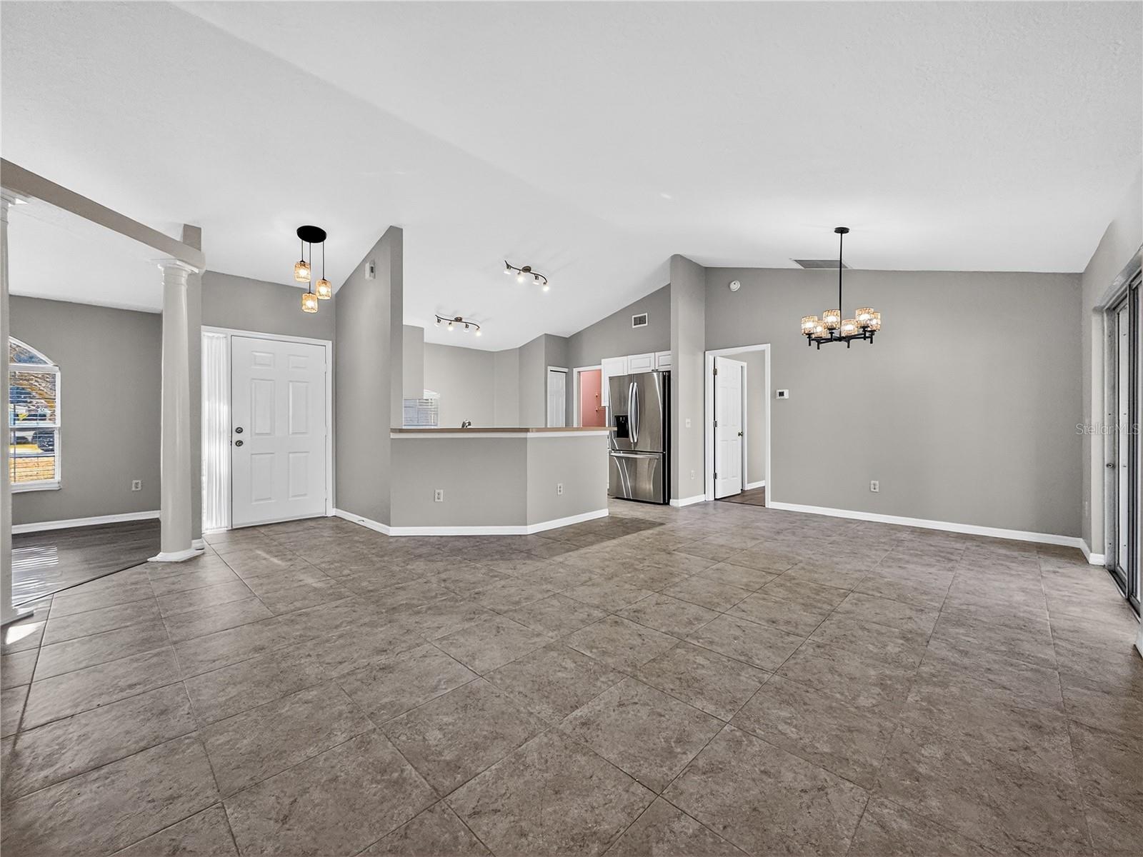 Image 3 of 37 For 14309 Golden View Drive