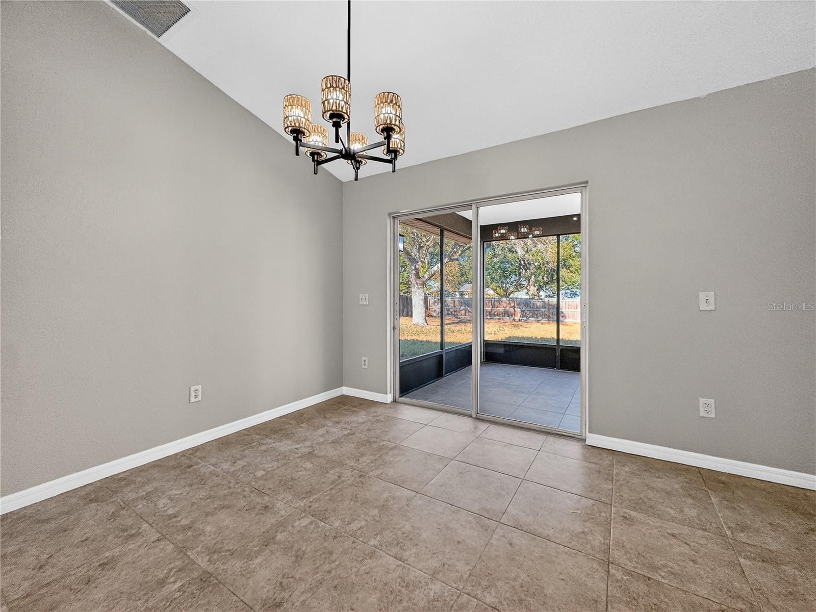 Image 5 of 37 For 14309 Golden View Drive