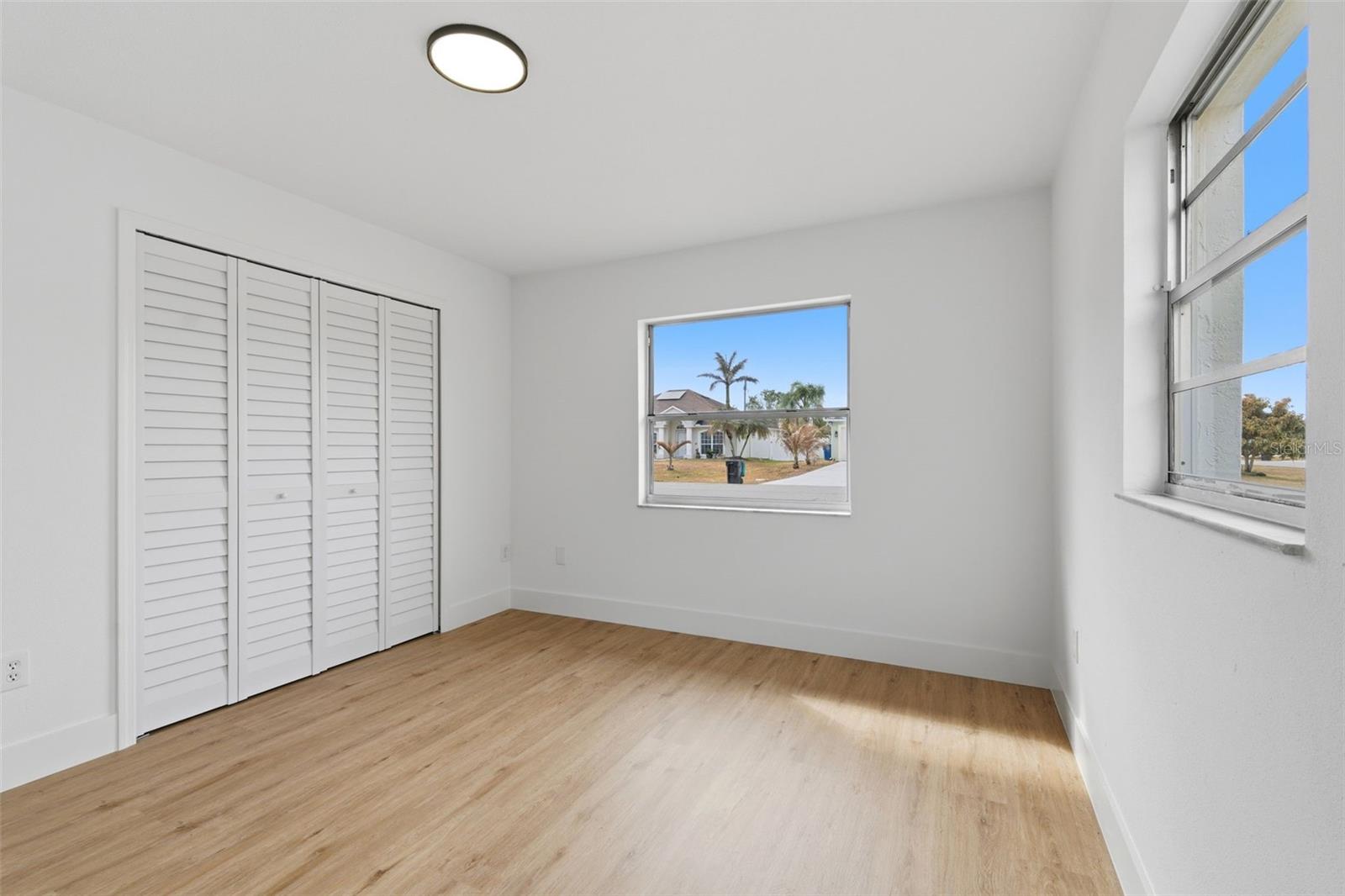 Image 17 of 38 For 211 Benchor Road