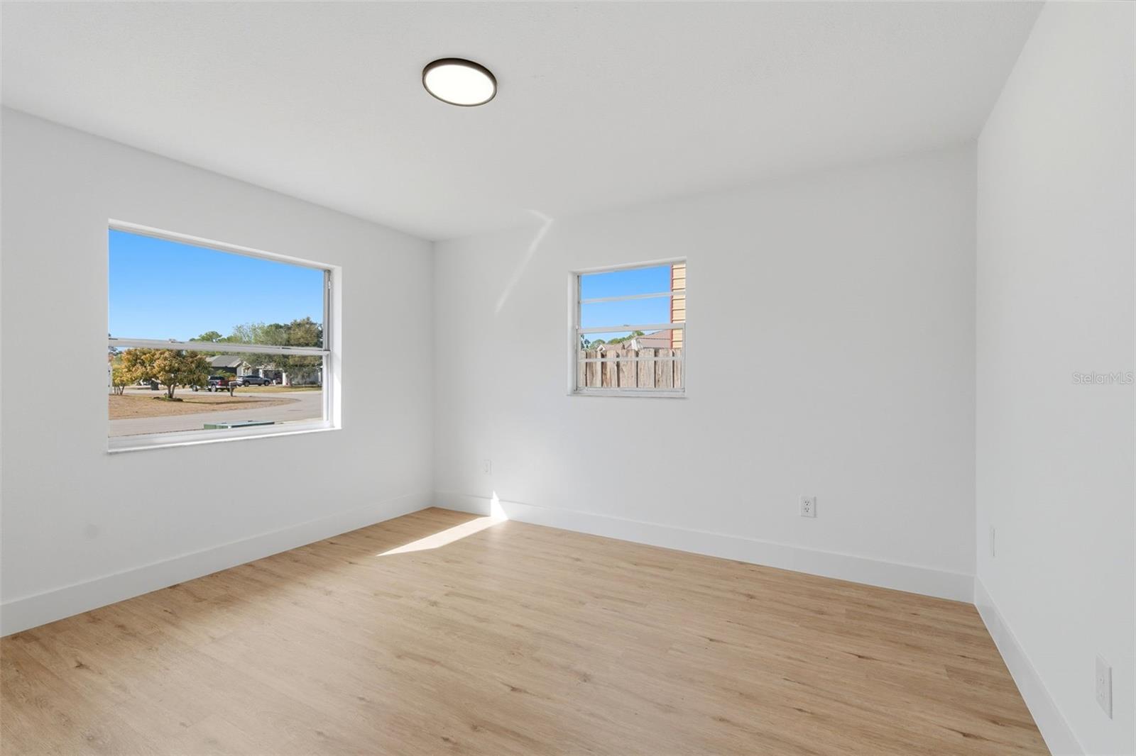 Image 19 of 38 For 211 Benchor Road