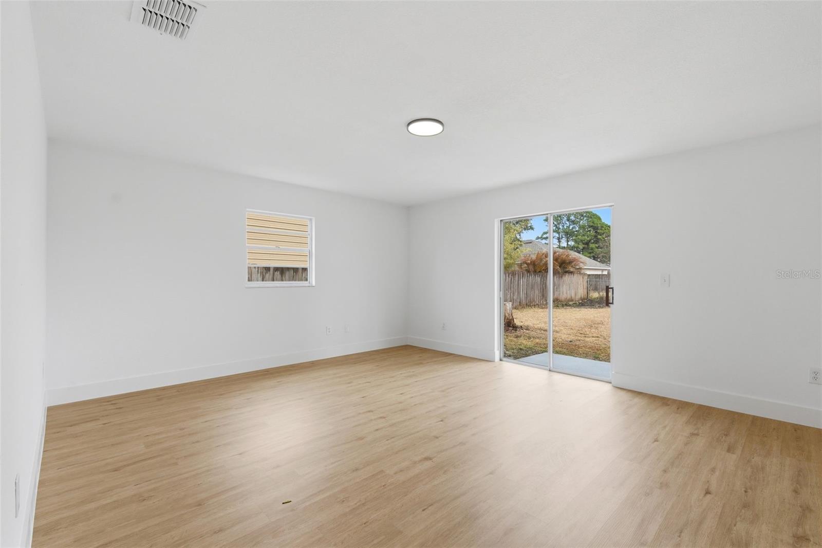 Image 21 of 38 For 211 Benchor Road