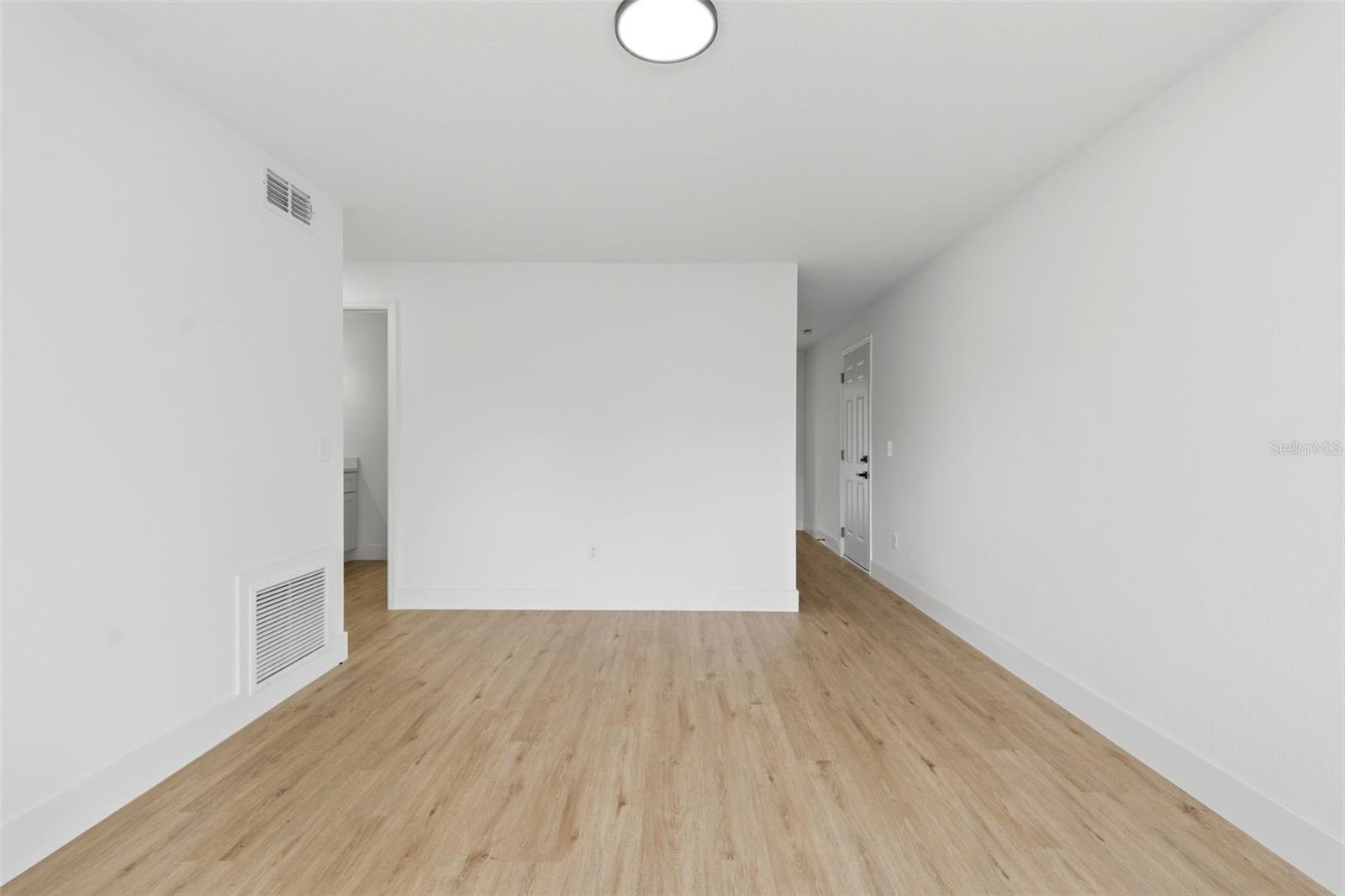 Image 28 of 38 For 211 Benchor Road