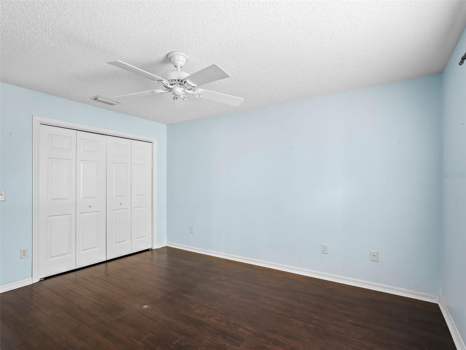 Listing photo id 15 for 485 Mallory Hill Drive