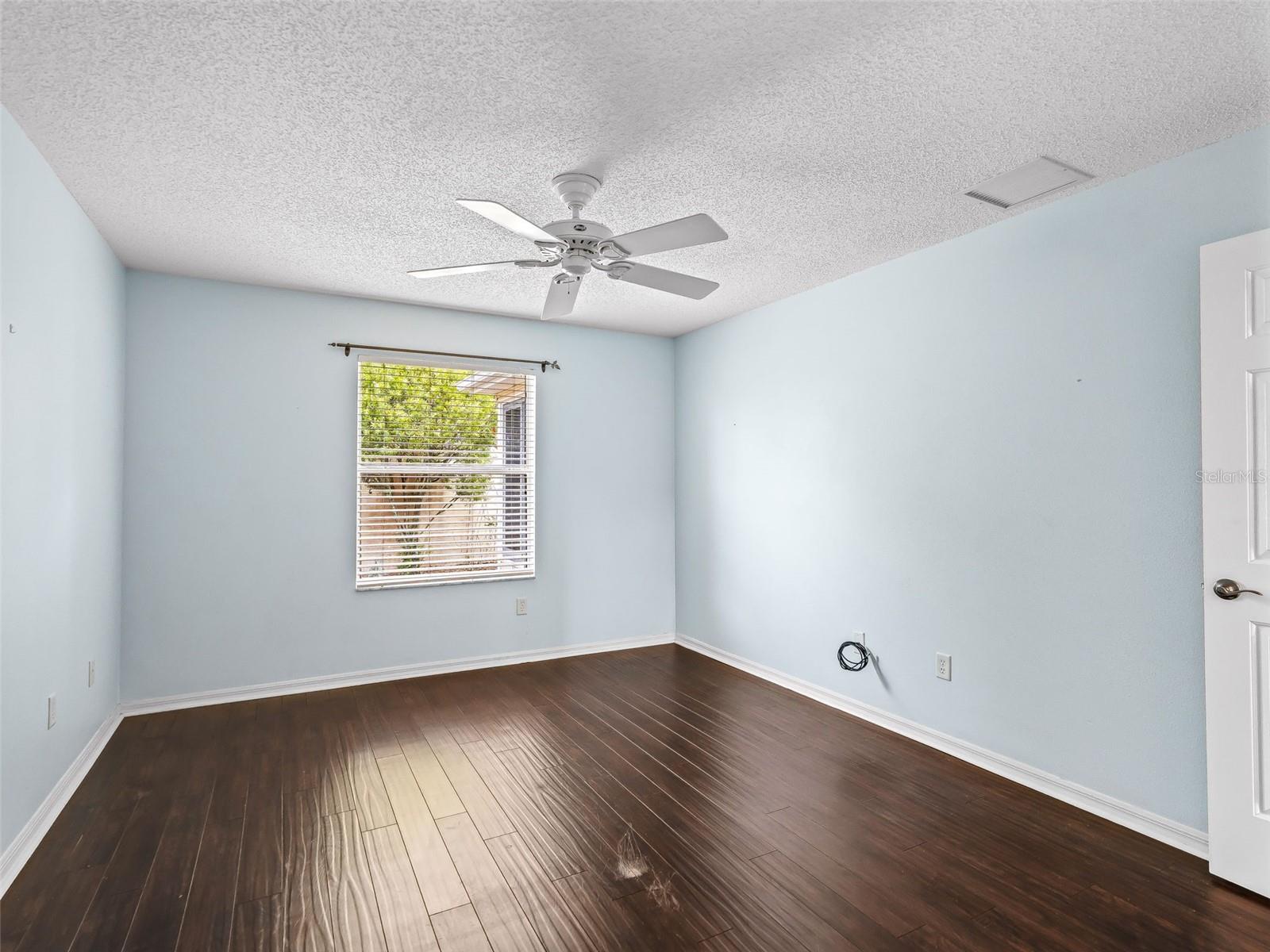 Listing photo id 16 for 485 Mallory Hill Drive