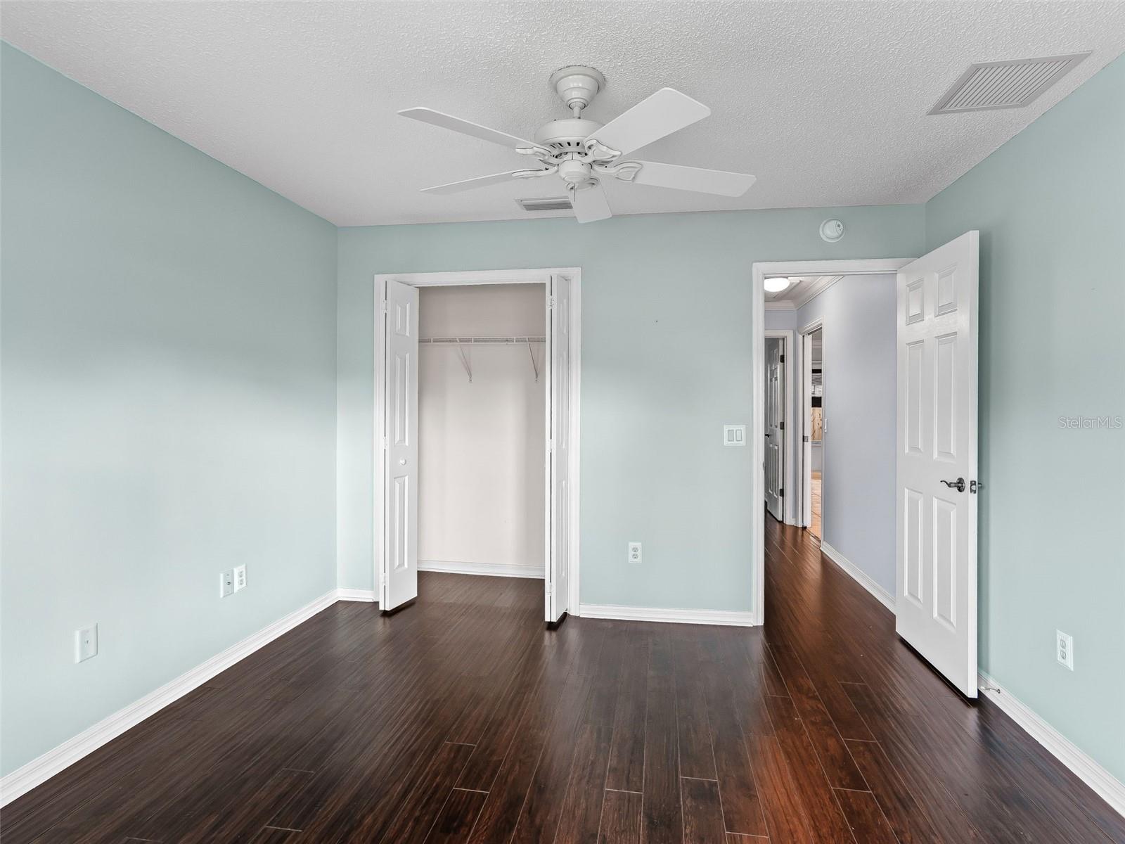 Listing photo id 17 for 485 Mallory Hill Drive