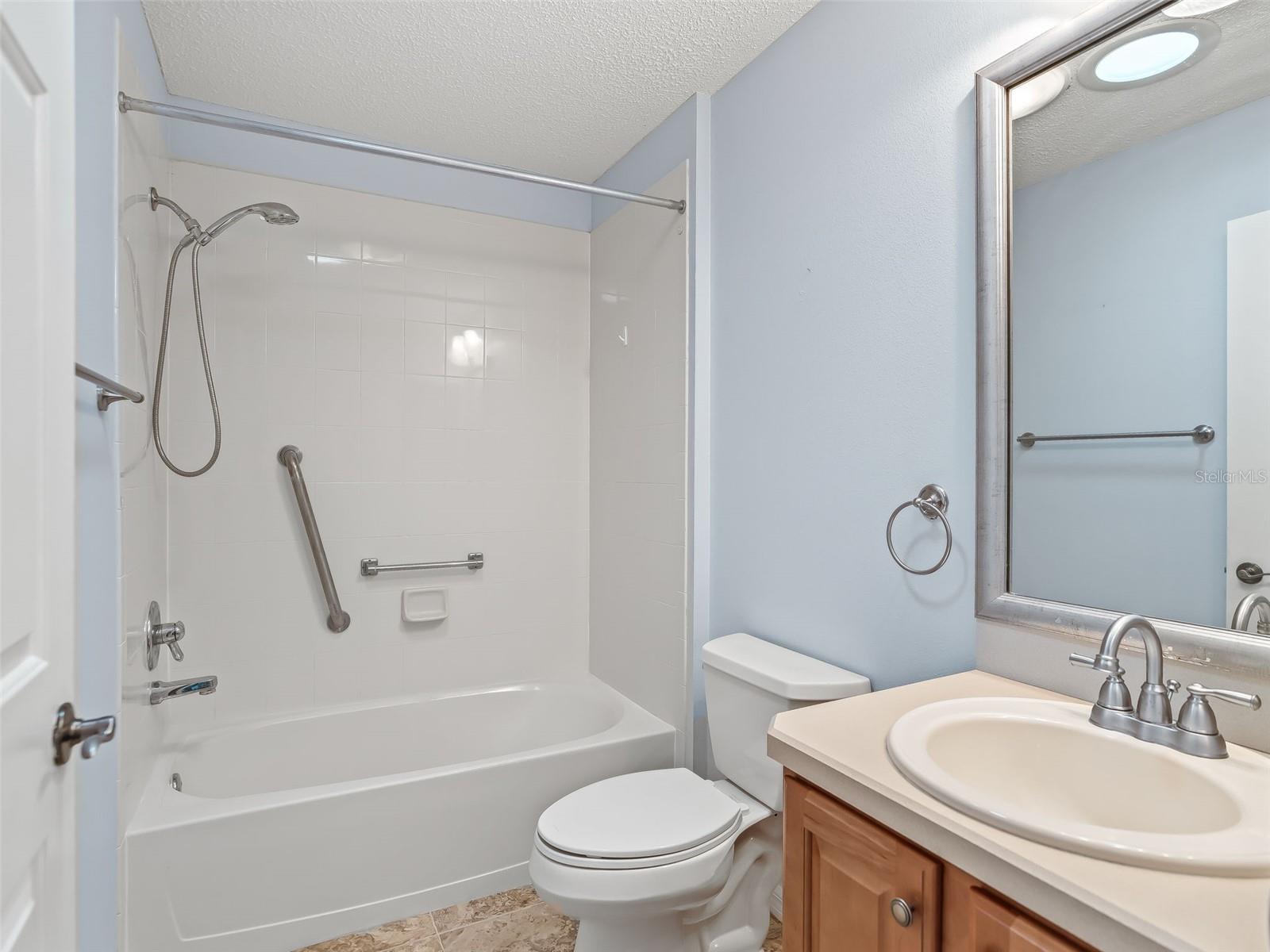 Listing photo id 18 for 485 Mallory Hill Drive