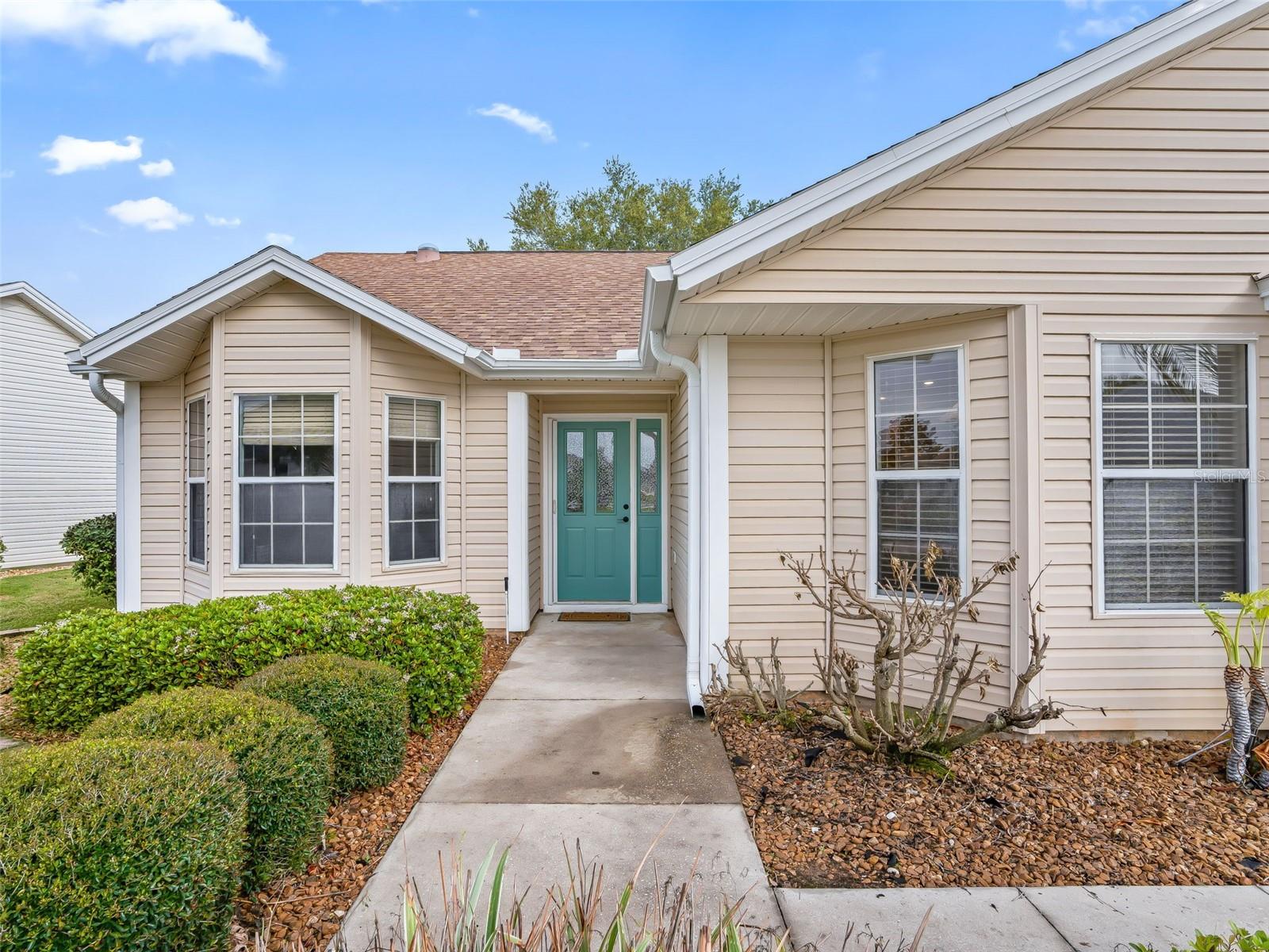 Listing photo id 1 for 485 Mallory Hill Drive