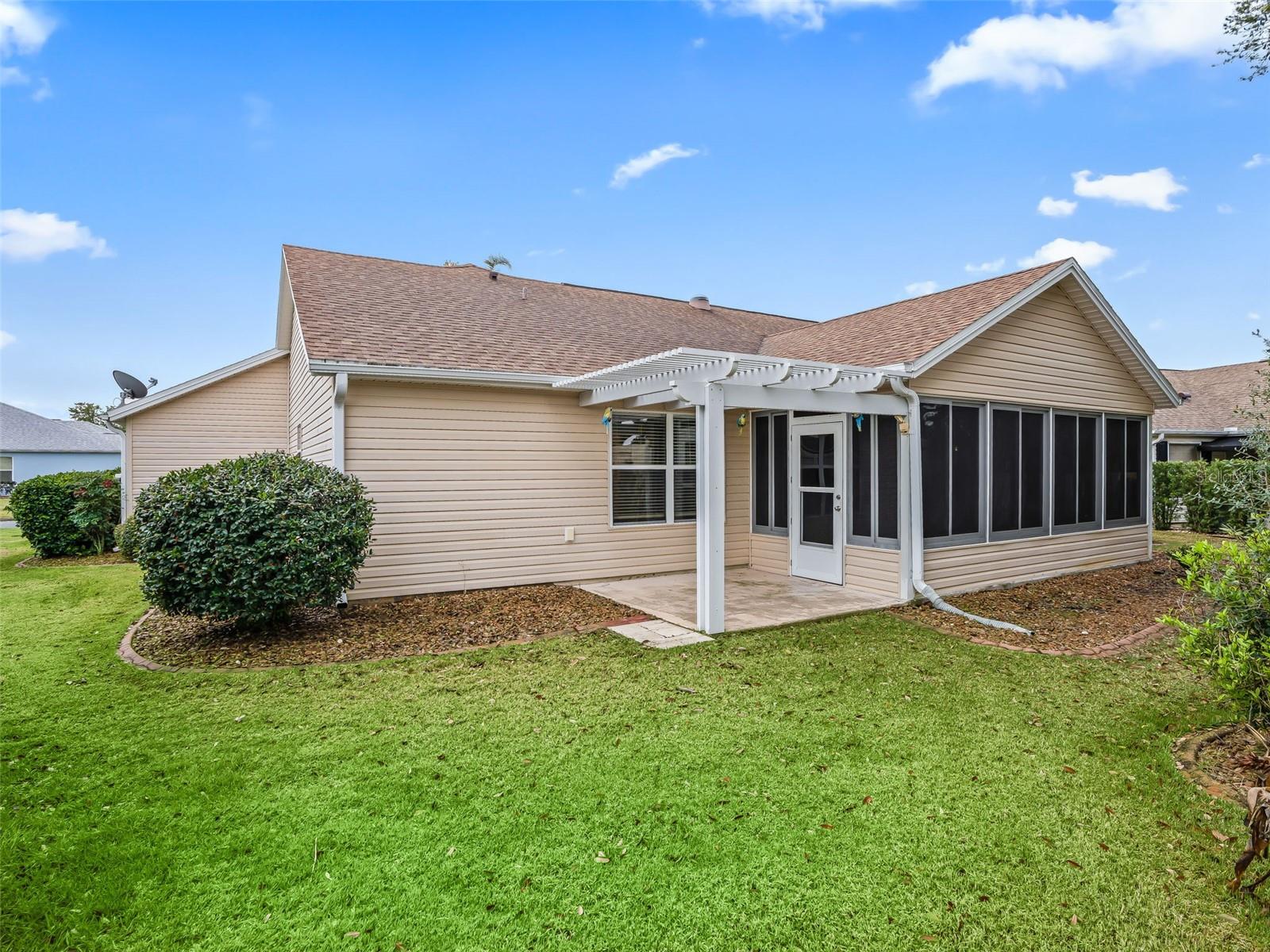 Listing photo id 33 for 485 Mallory Hill Drive