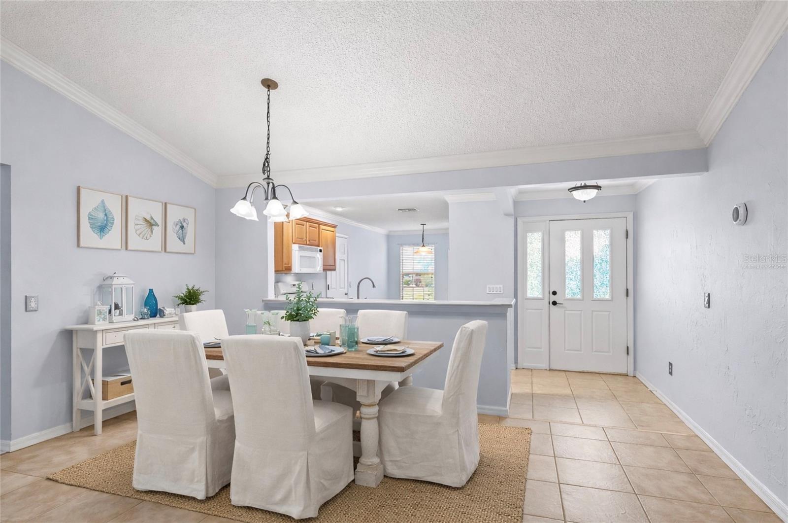 Listing photo id 2 for 485 Mallory Hill Drive