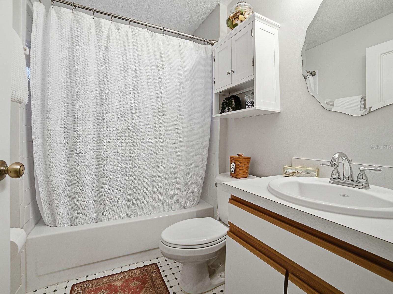 Image 16 of 31 For 104 Vista Avenue