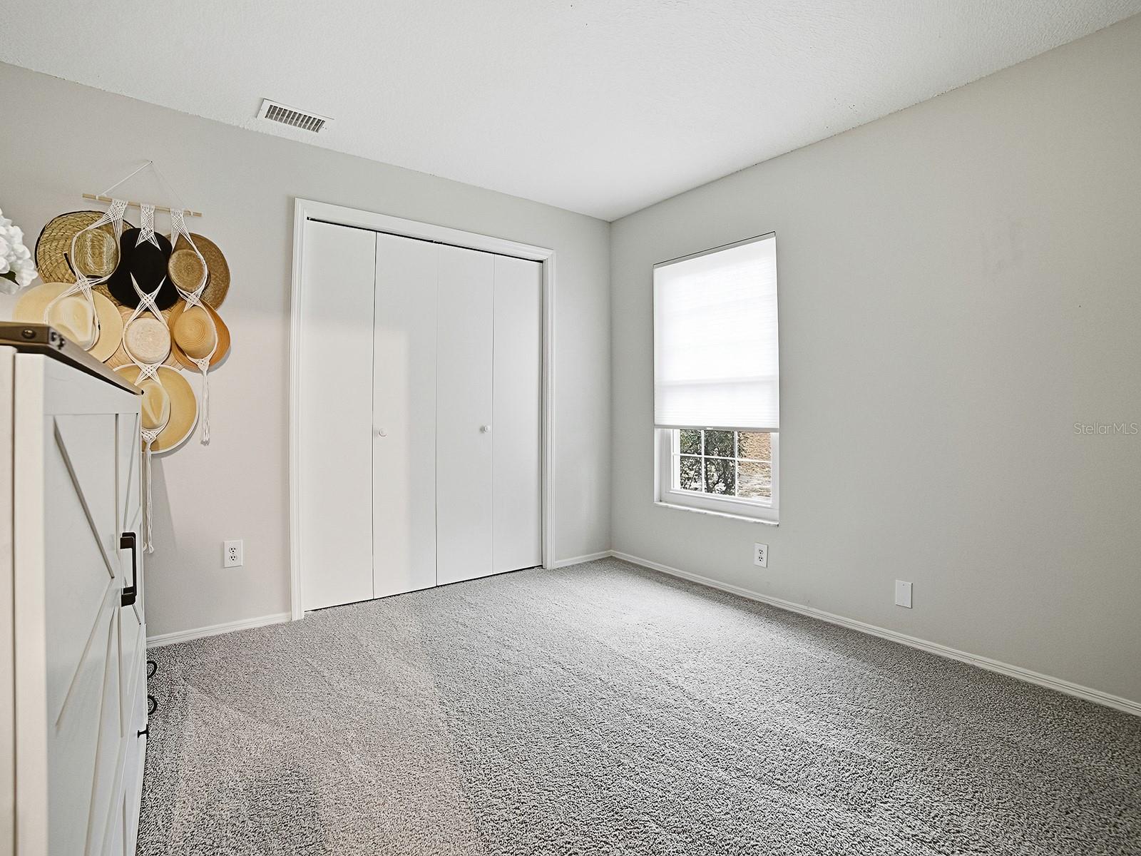 Image 17 of 31 For 104 Vista Avenue