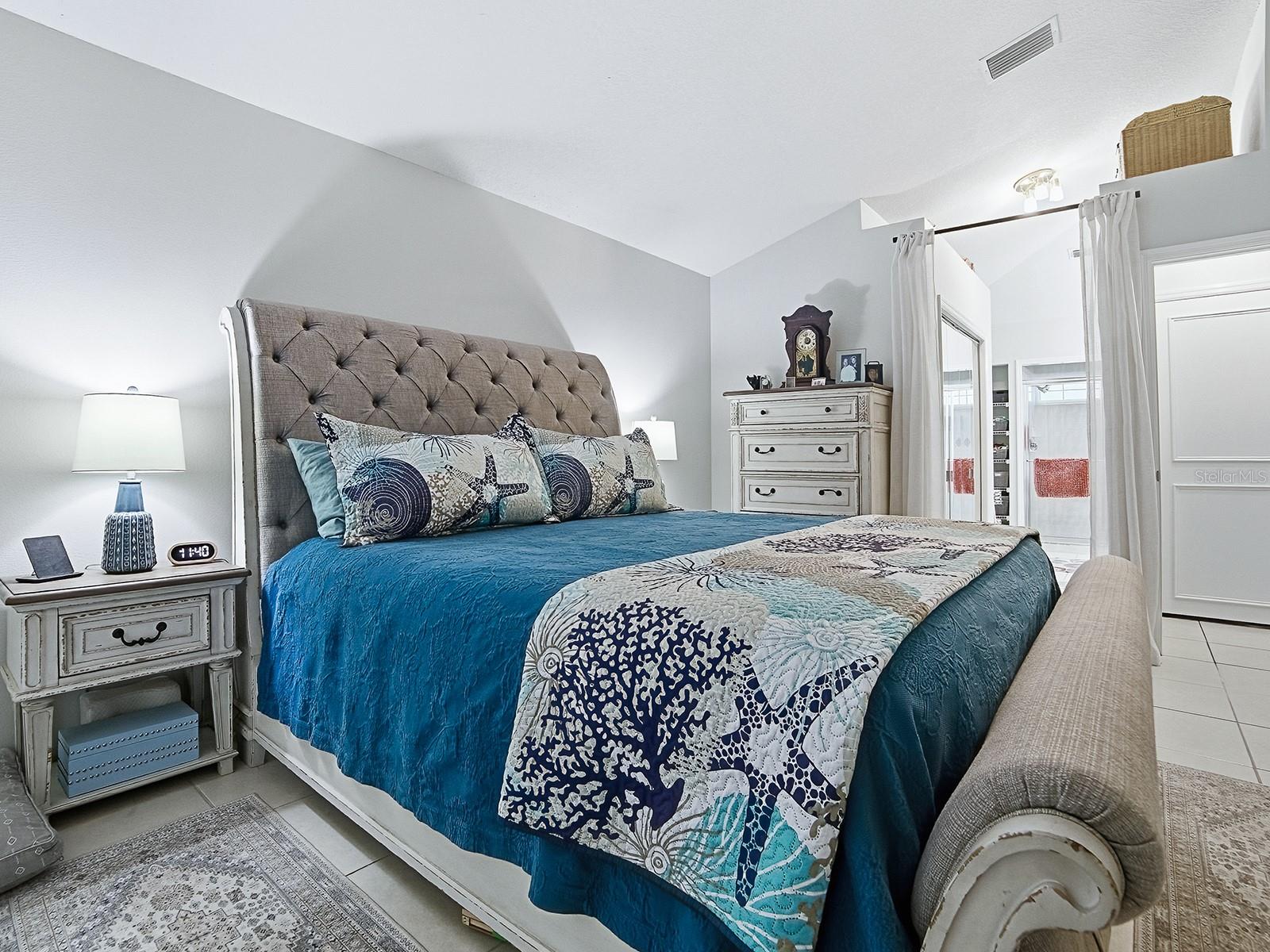 Image 20 of 31 For 104 Vista Avenue