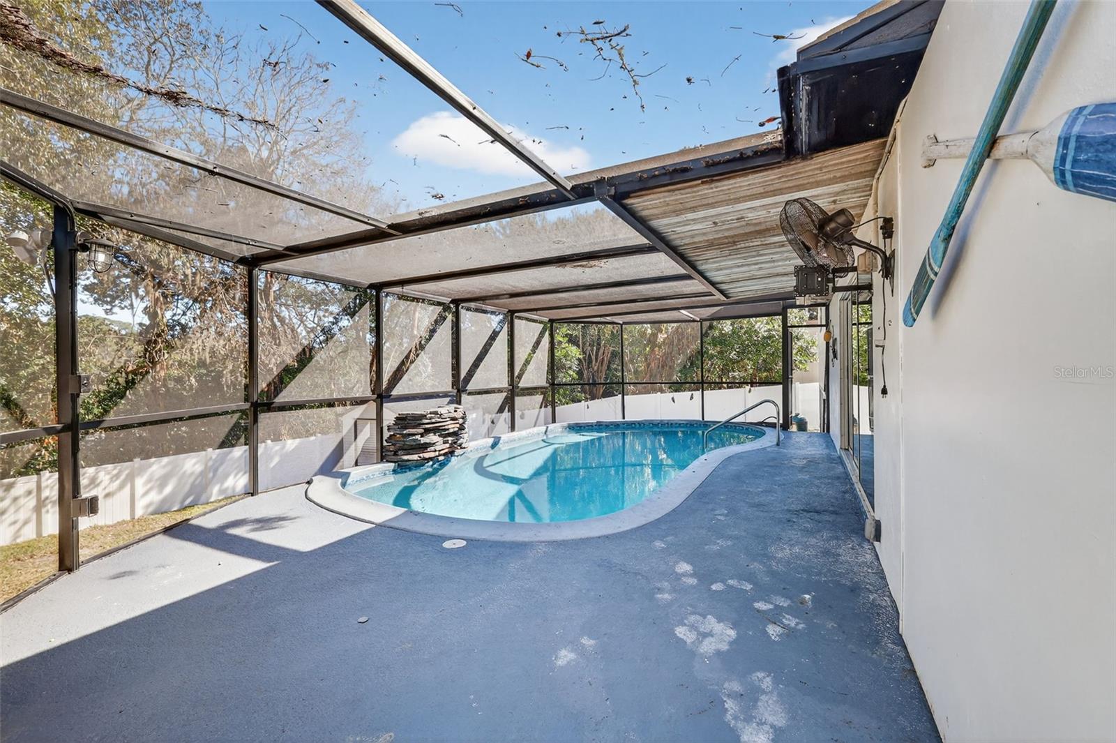 Image 11 of 36 For 1824 Crestview Drive