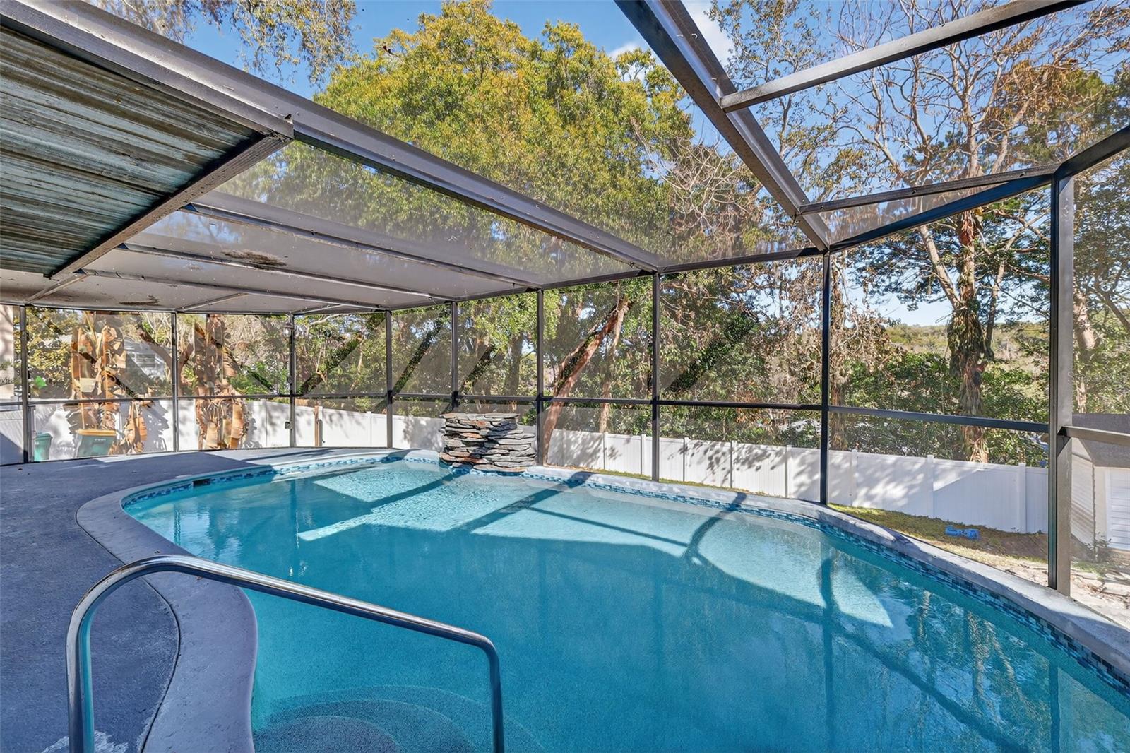 Image 12 of 36 For 1824 Crestview Drive