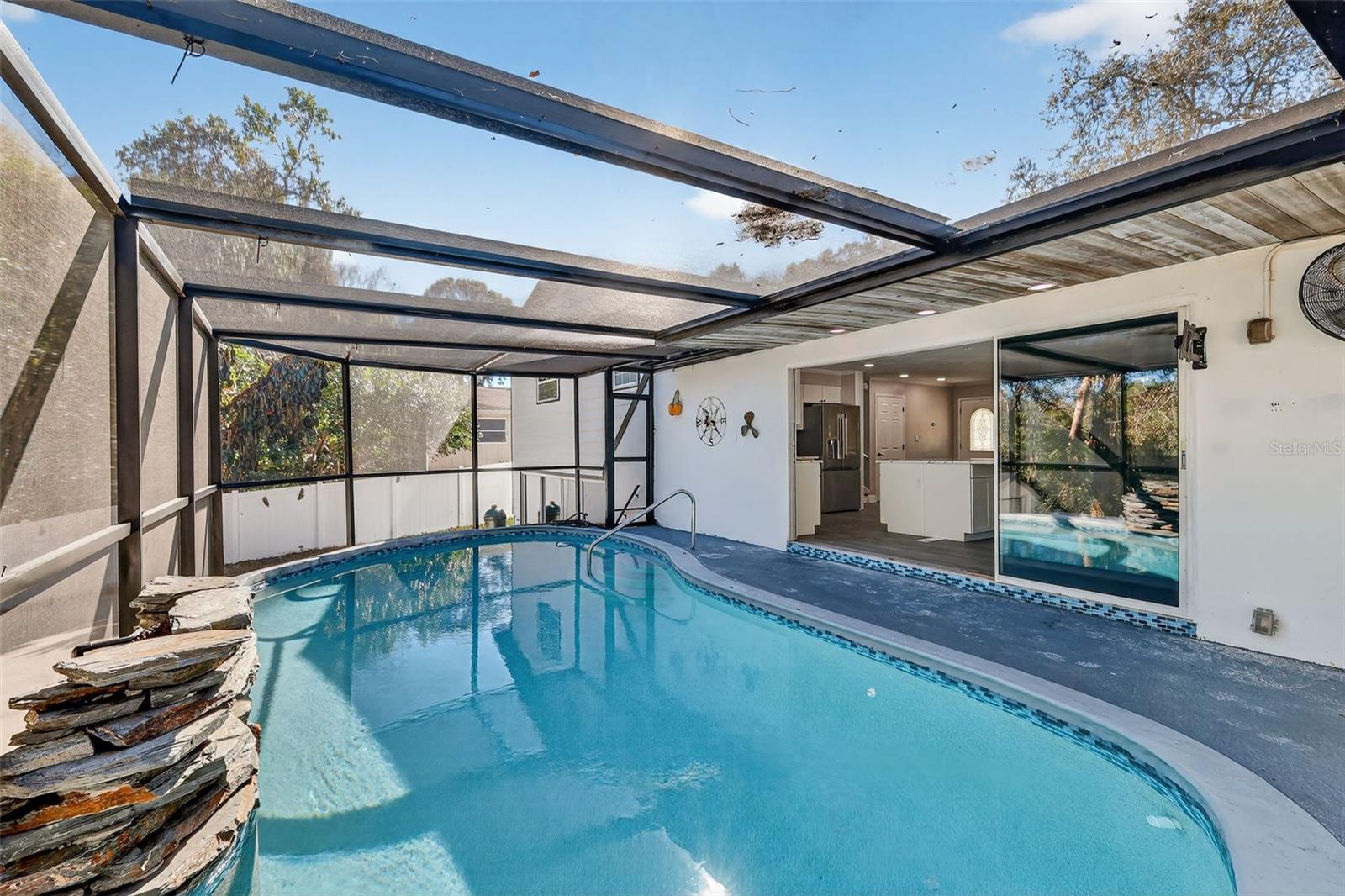 Image 13 of 36 For 1824 Crestview Drive