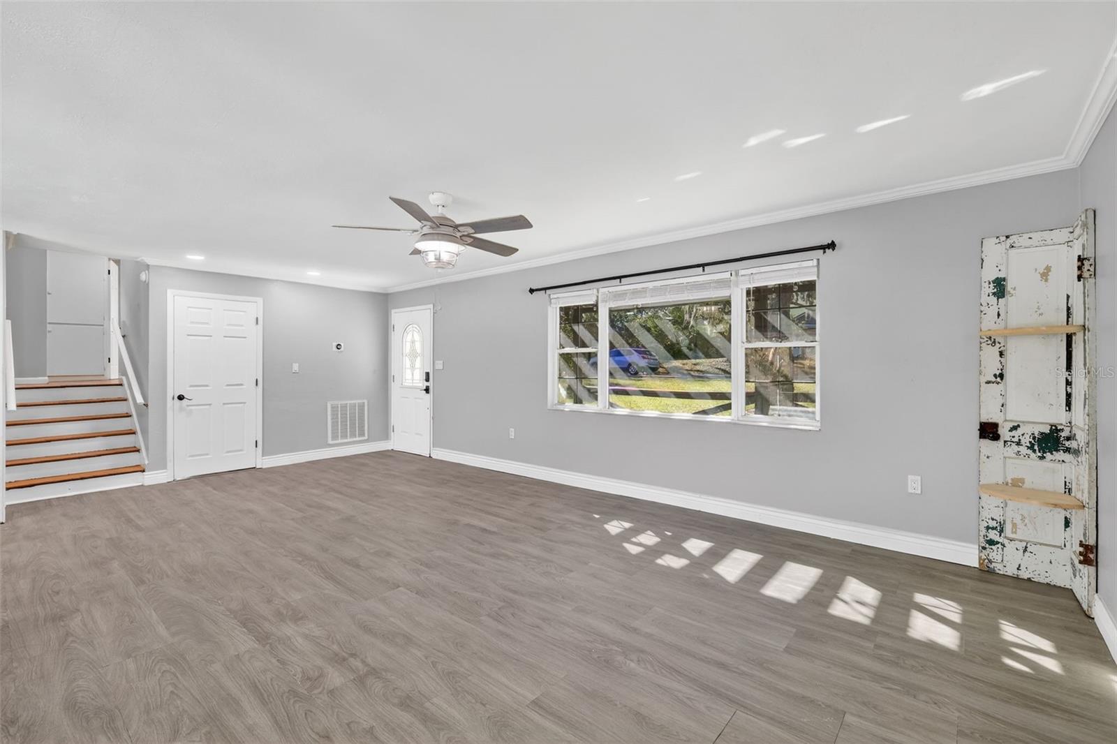 Image 16 of 36 For 1824 Crestview Drive