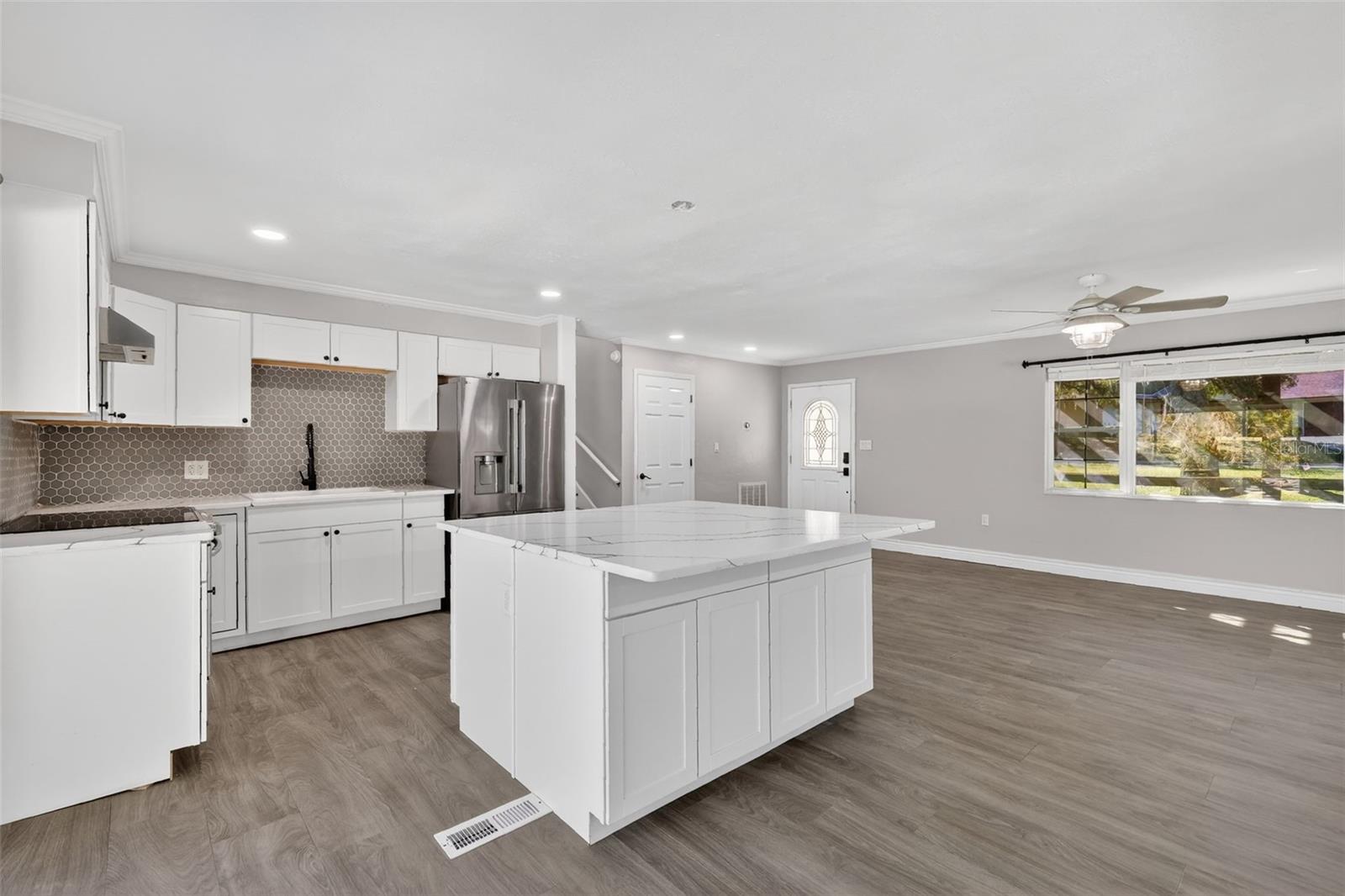 Image 22 of 36 For 1824 Crestview Drive