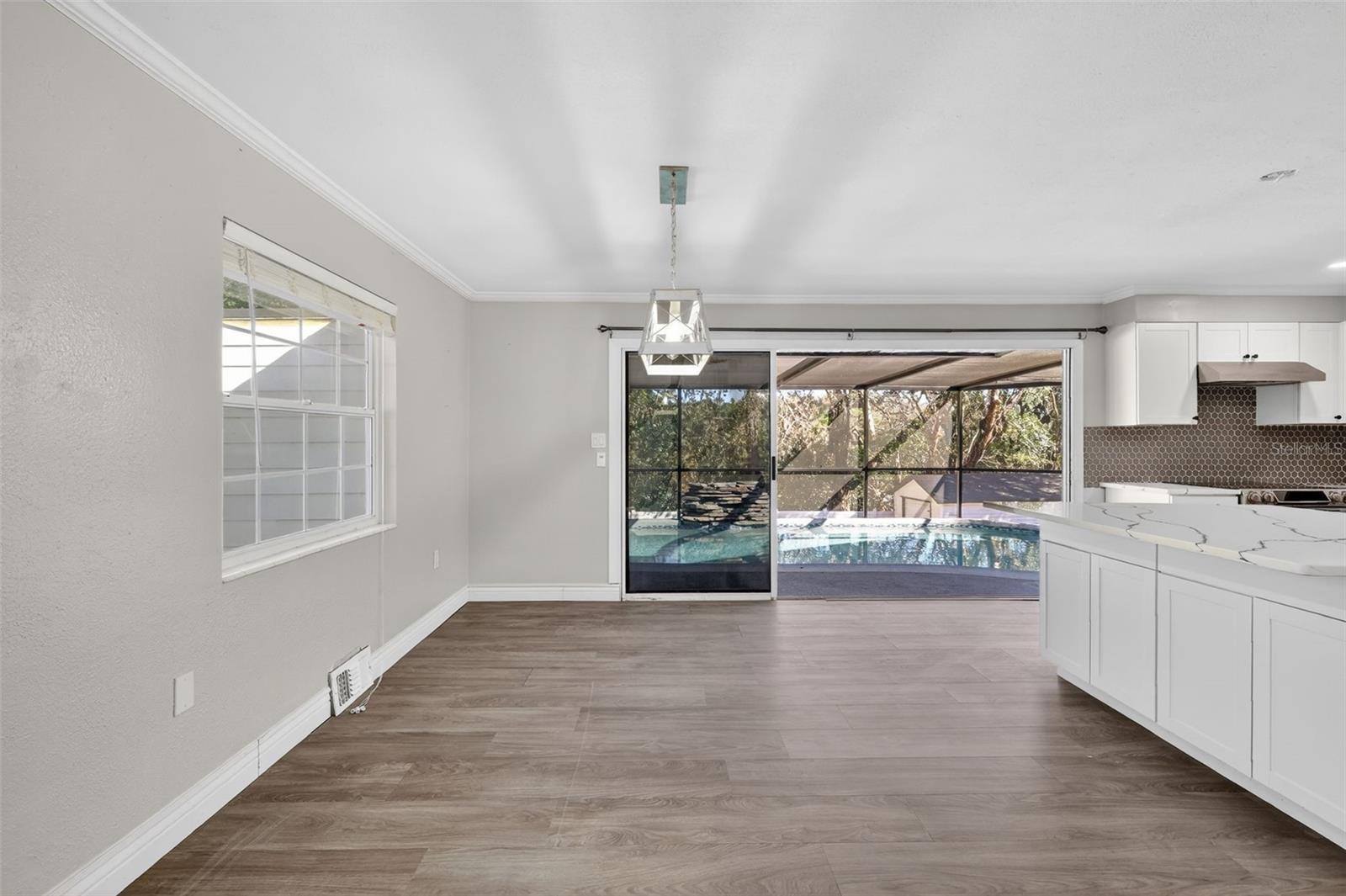 Image 23 of 36 For 1824 Crestview Drive