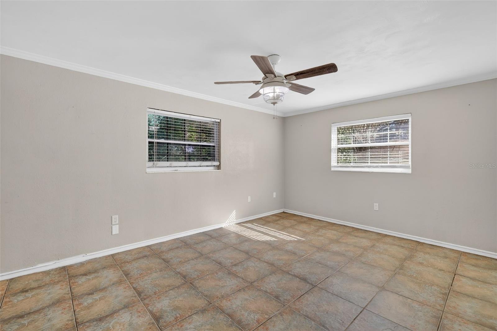 Image 25 of 36 For 1824 Crestview Drive