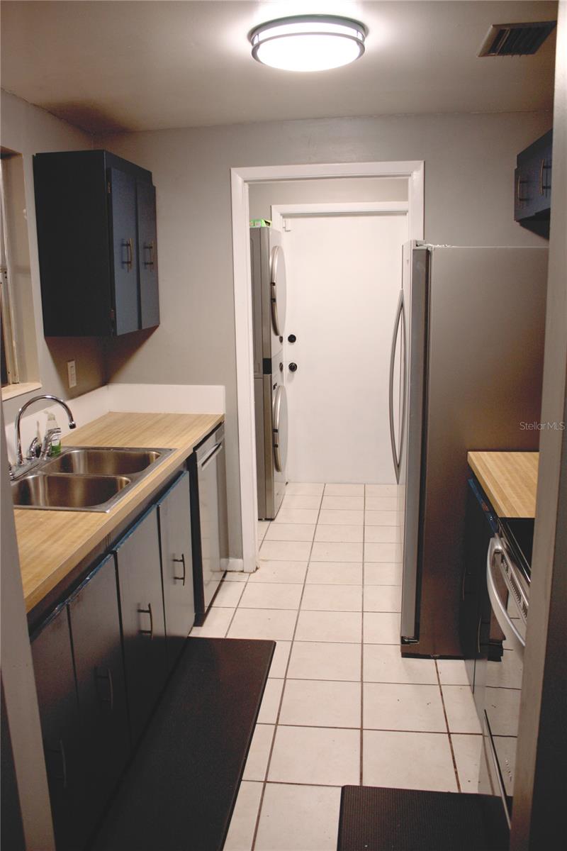 Image 10 of 39 For 2071 Canal Road