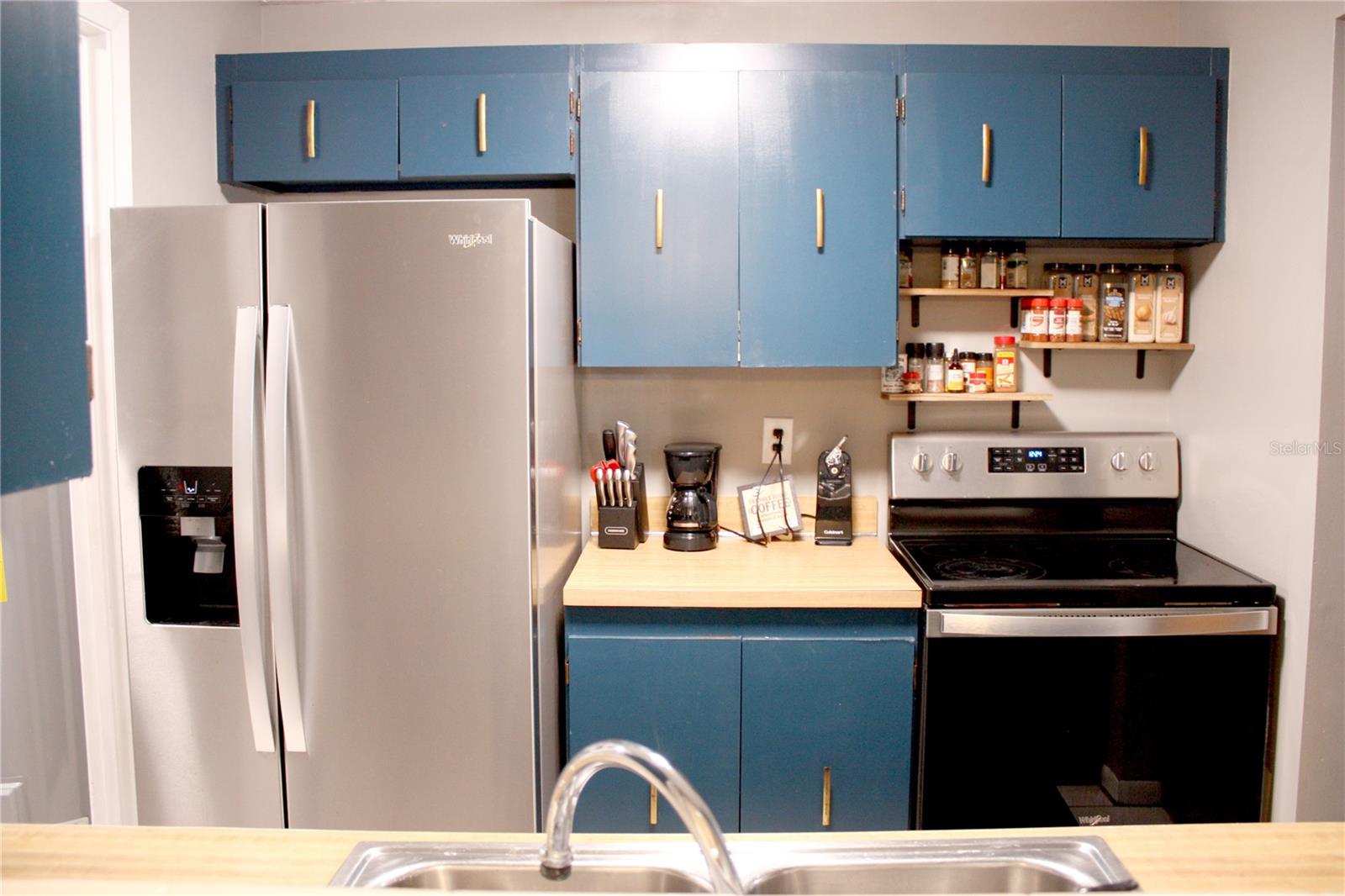 Image 11 of 39 For 2071 Canal Road