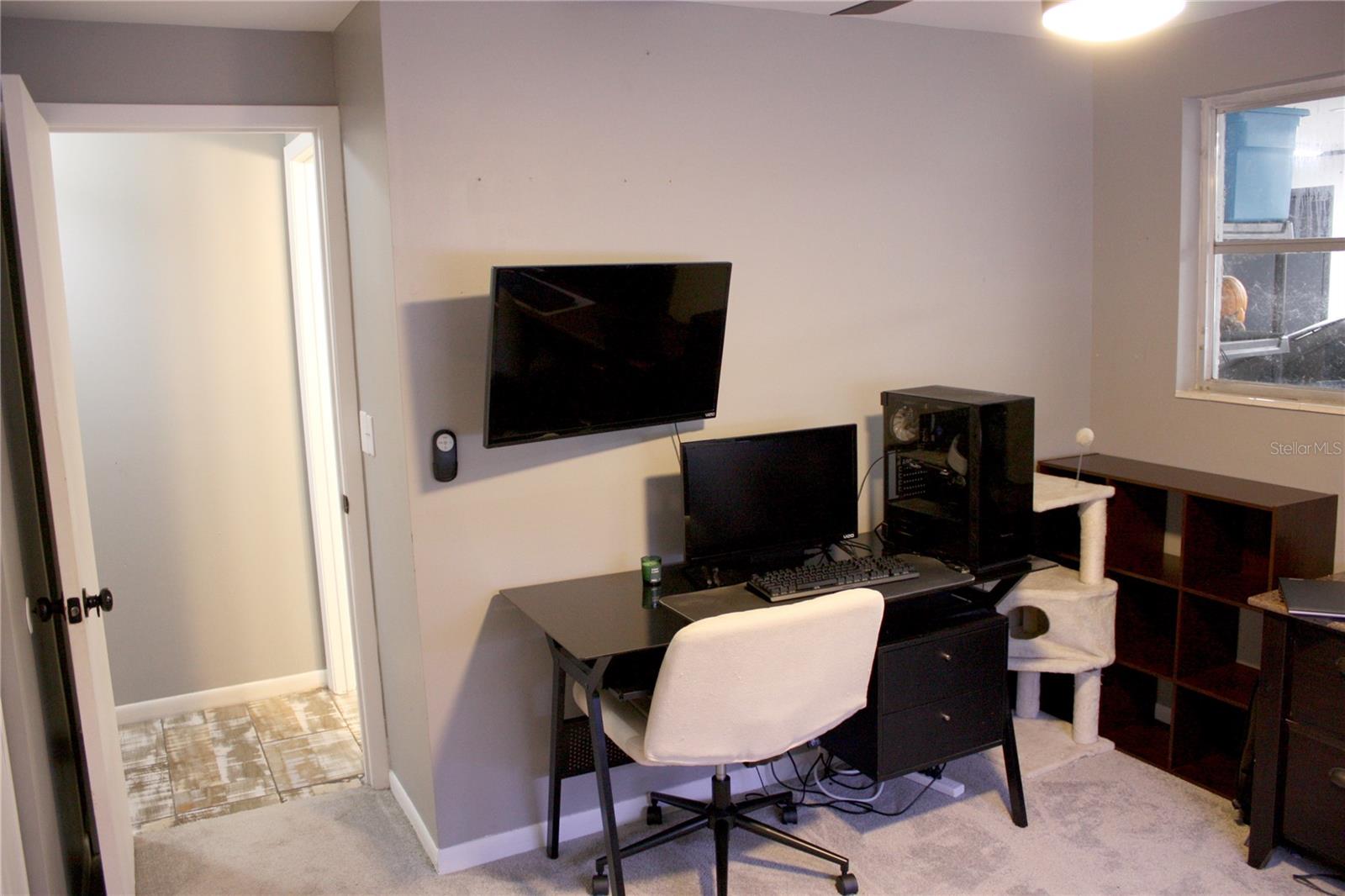 Image 18 of 39 For 2071 Canal Road