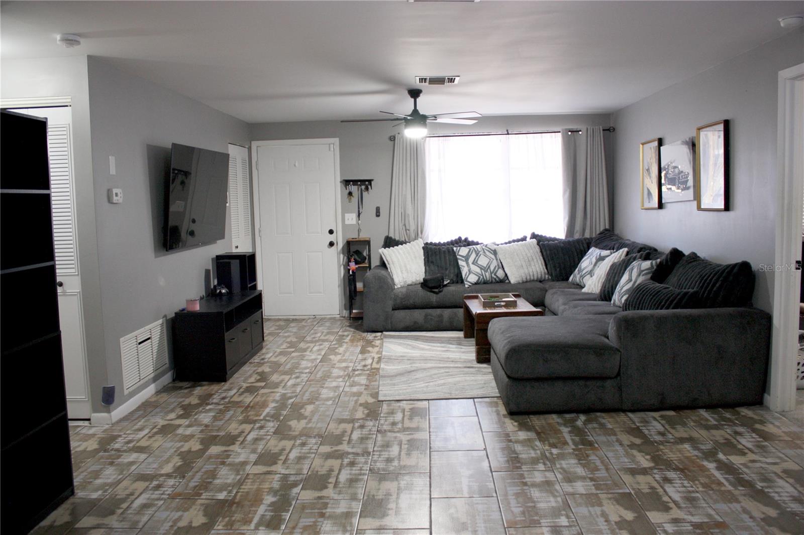 Image 7 of 39 For 2071 Canal Road