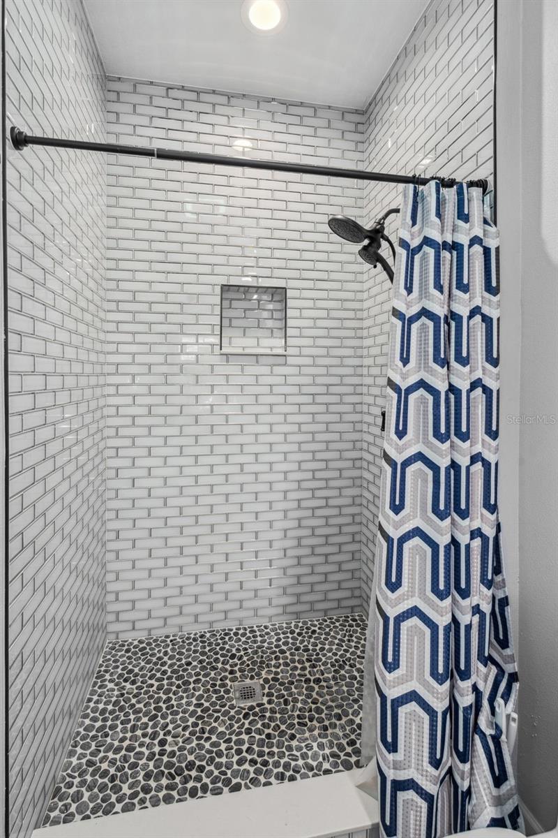 Image 13 of 30 For 645 Cr 485a  