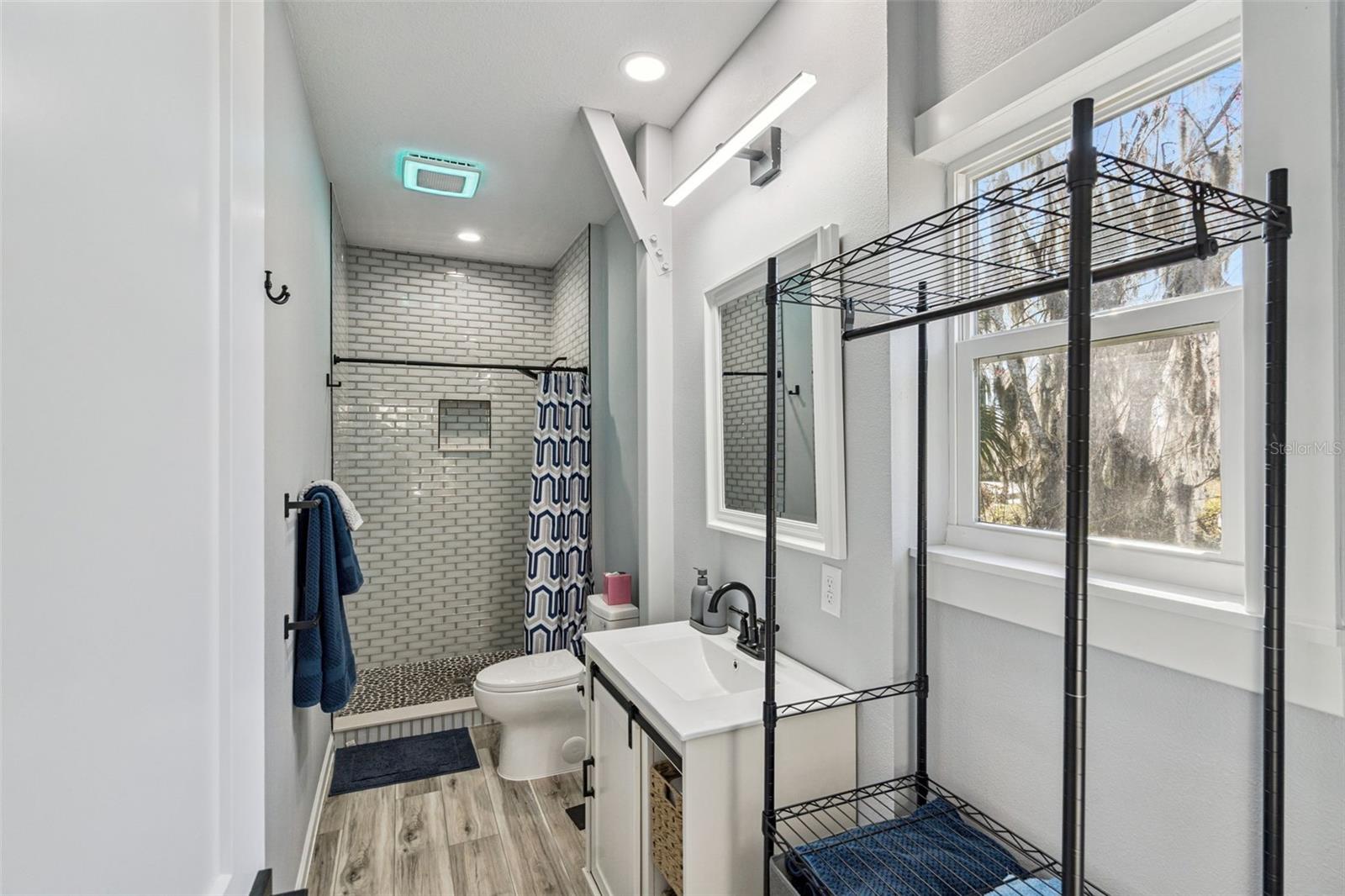 Image 15 of 30 For 645 Cr 485a  