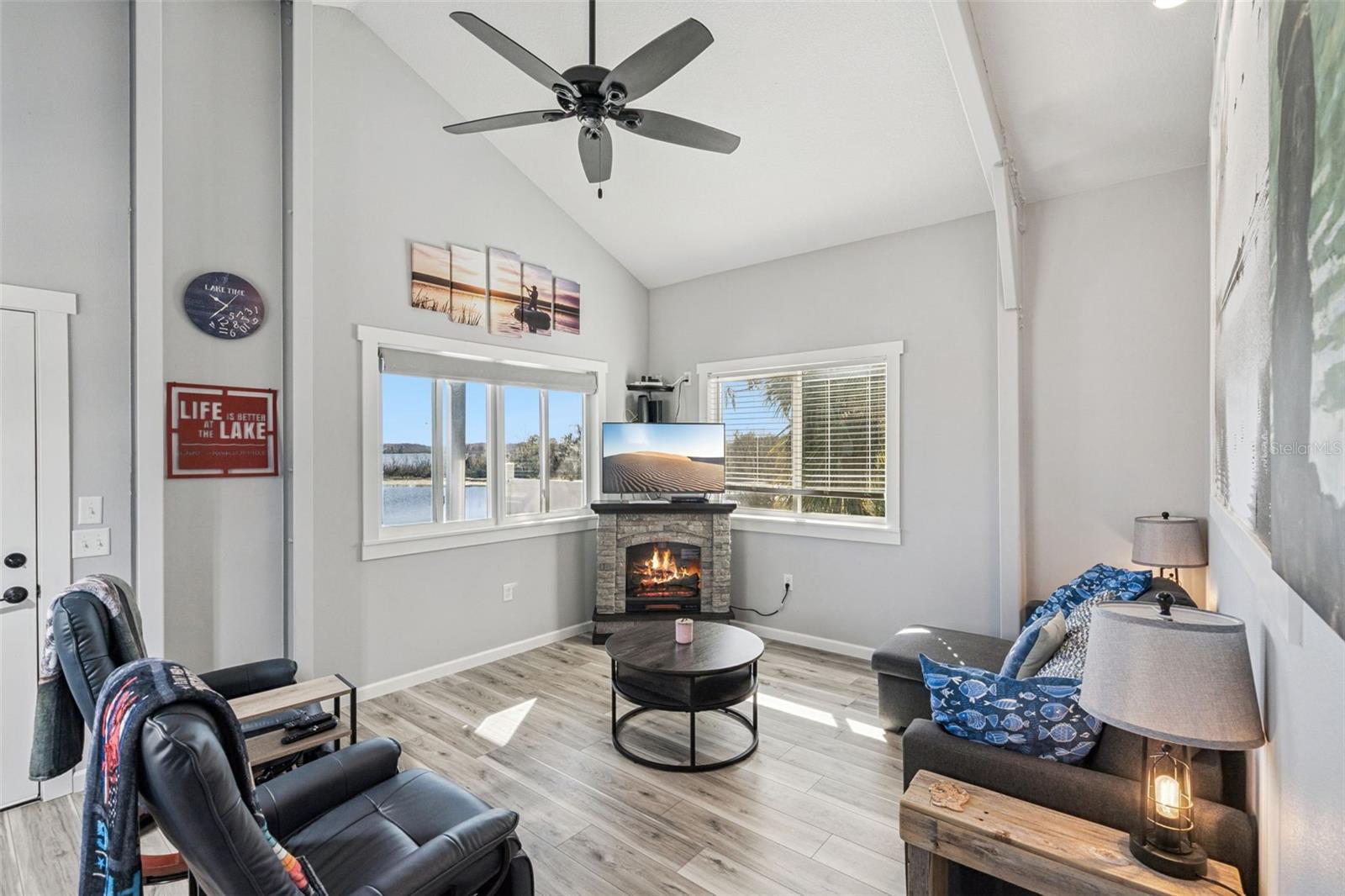 Image 6 of 30 For 645 Cr 485a  