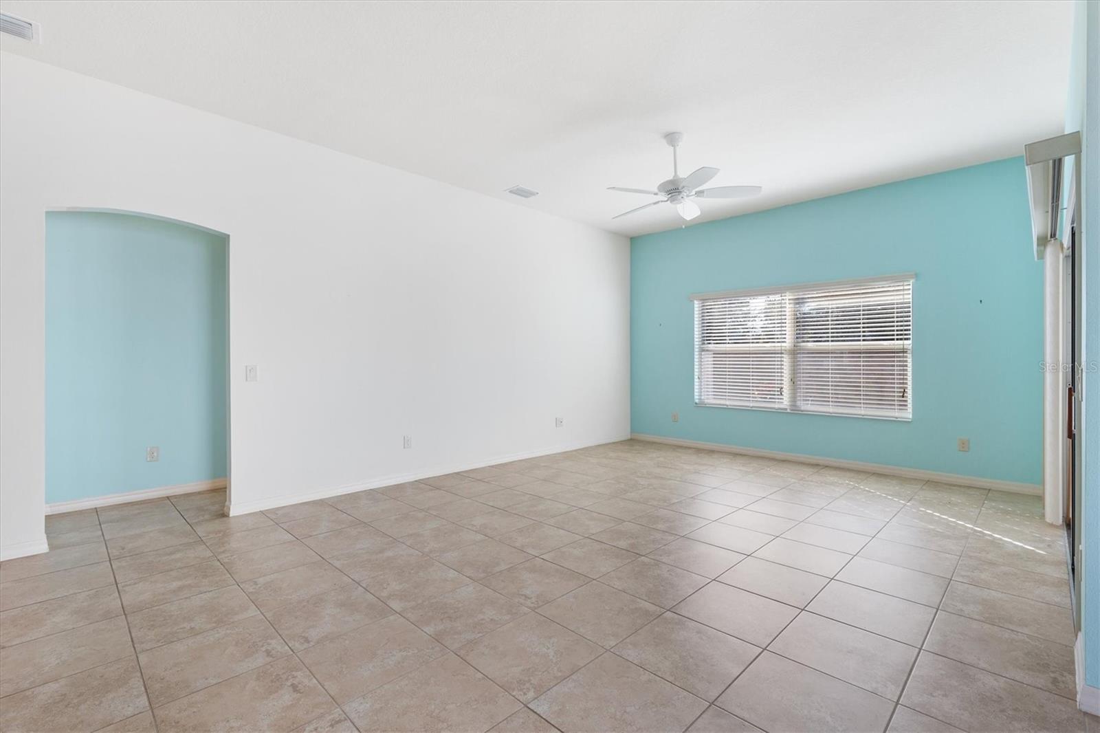 Image 10 of 39 For 2610 Lindewood Street